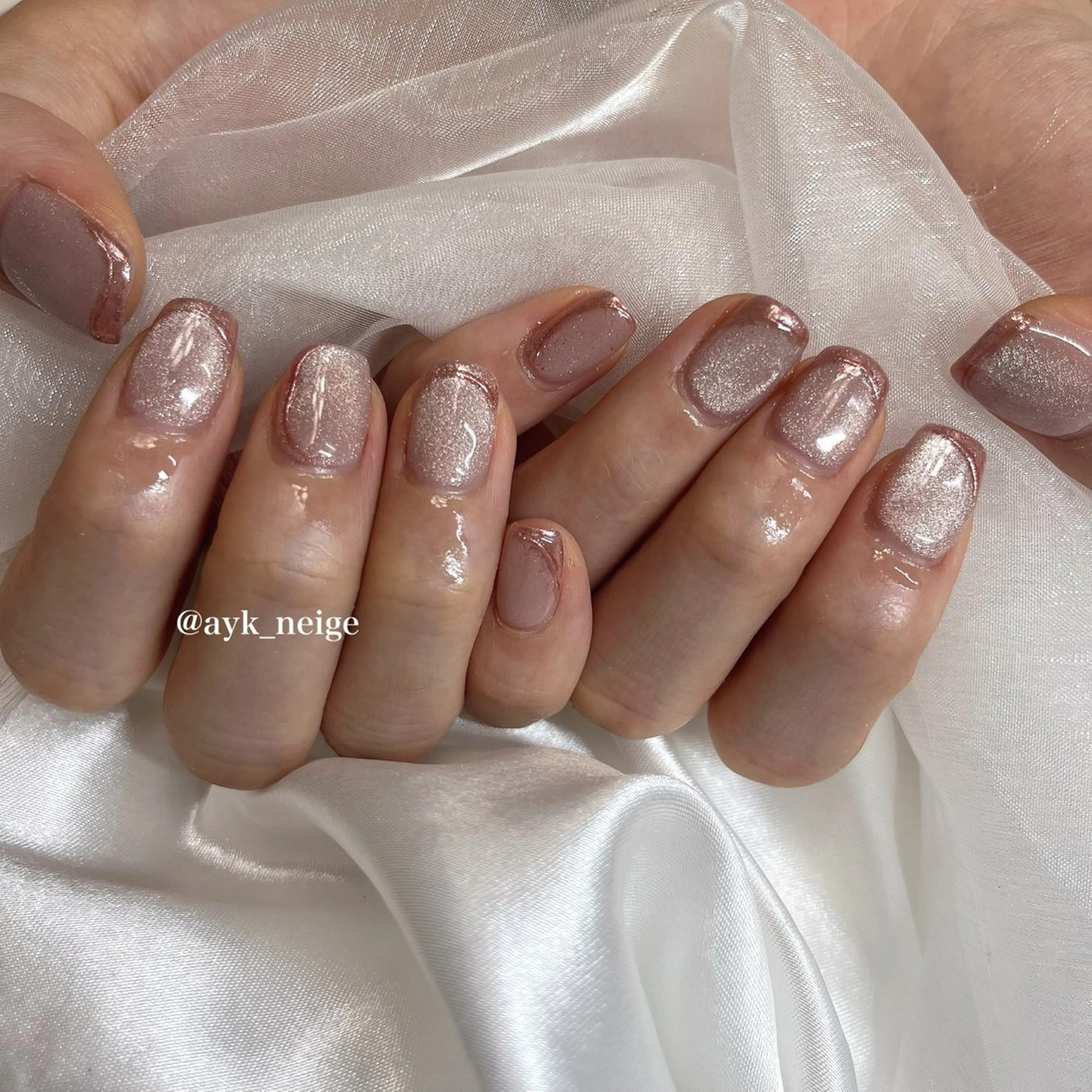 ネイル フットネイル キラキラネイル 韓国ネイル リボン シンプルネイル n'eige nail所属・大谷 綾香のネイルデザイン