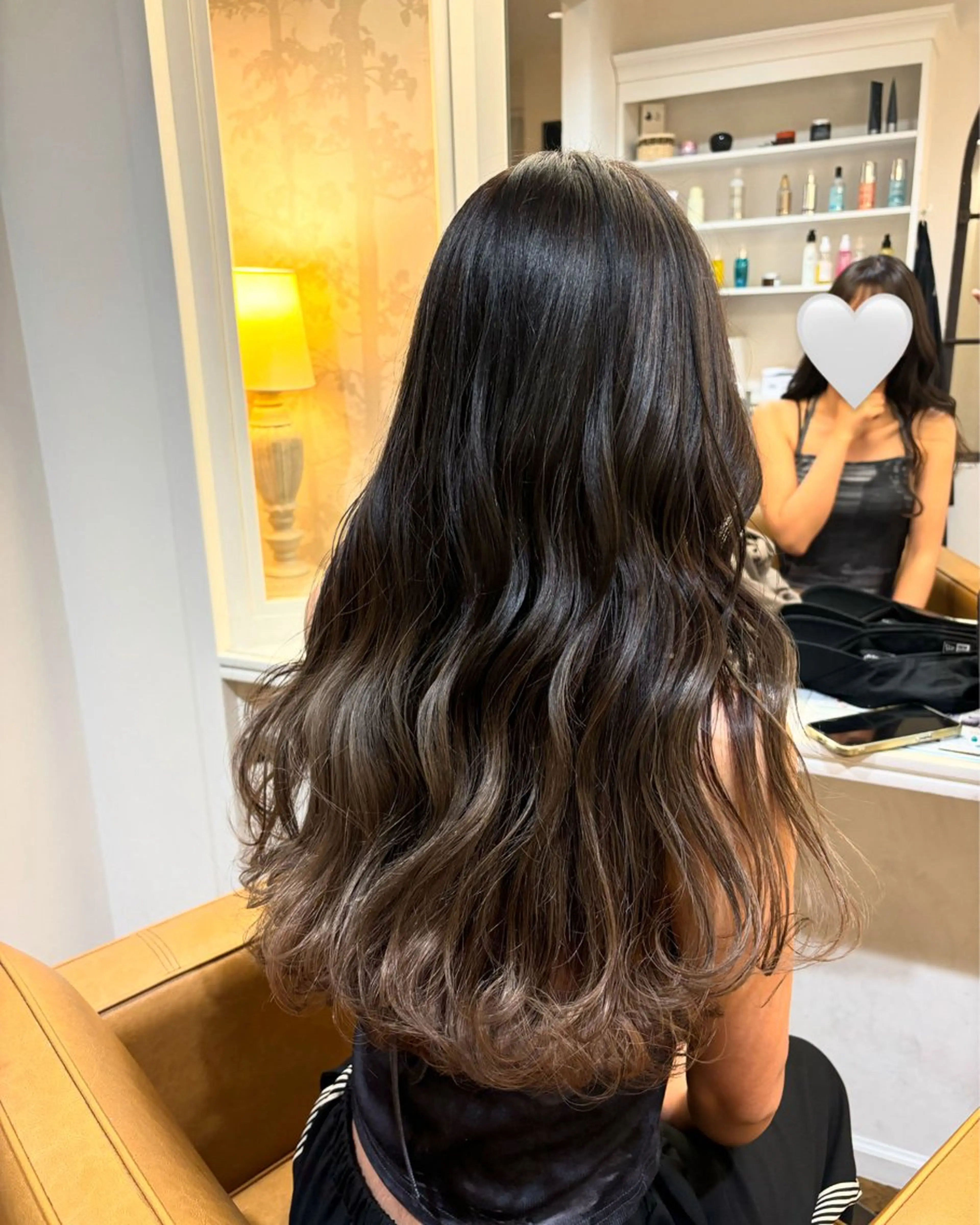 セミロング カラー 栗林 茉那のヘアスタイル