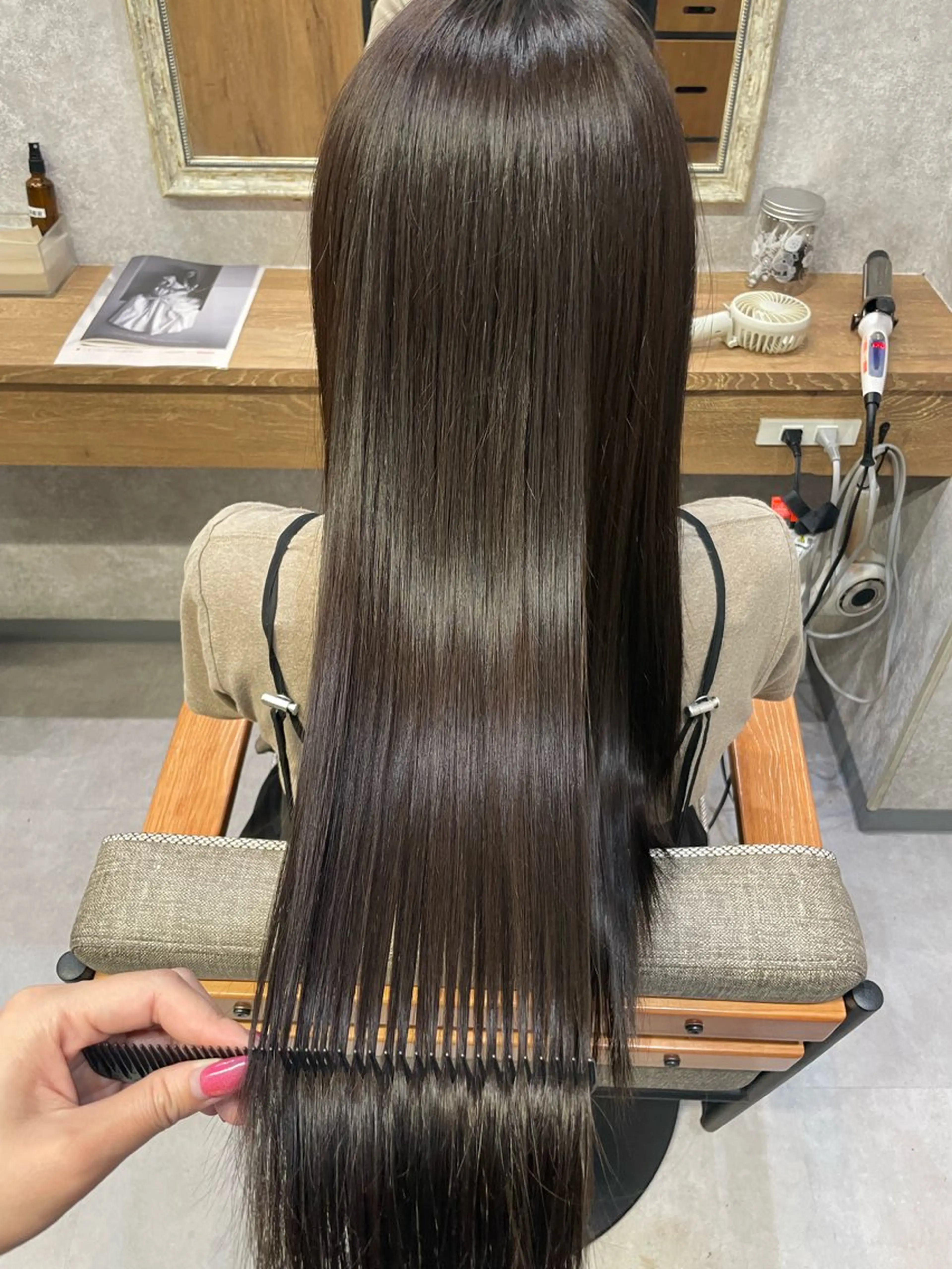 ロング カラー ヘアカラー トリートメント comfy すずなのヘアスタイル