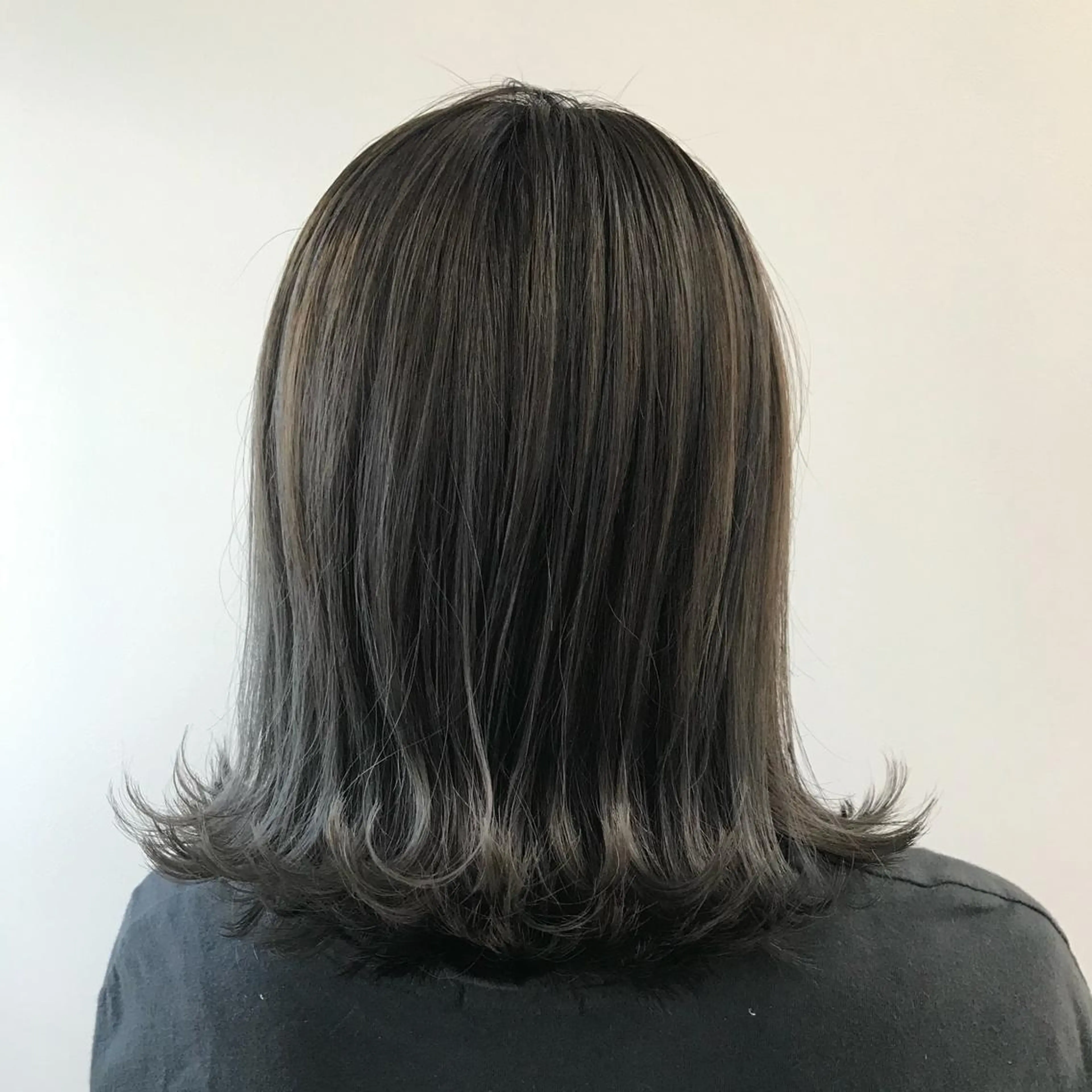 ミディアム カラー カット ヘアカラー トリートメント Lien 深井店のヘアスタイル