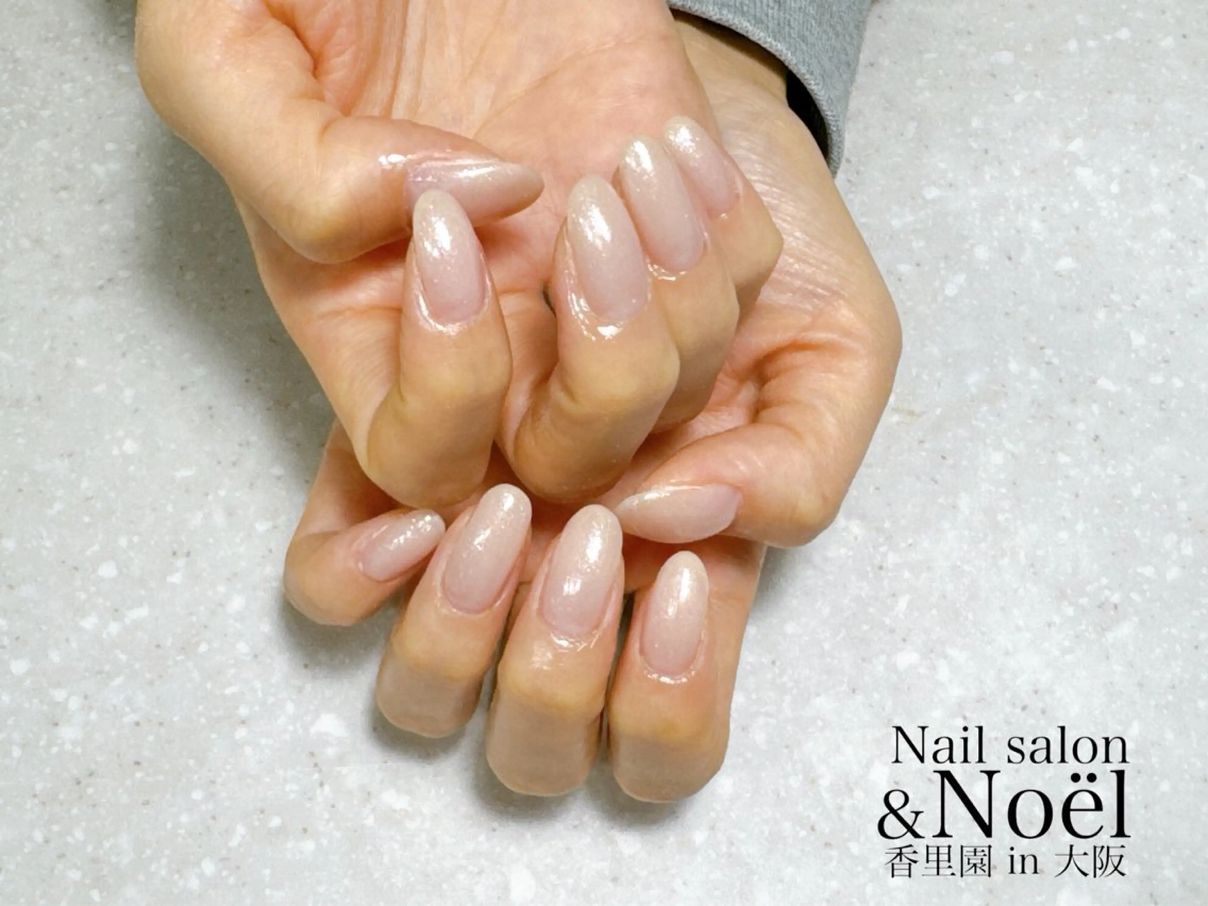ネイル 成人式 ラメ(グリッター) ブライダルネイル ホワイト Nailsalon Noël所属・Nailsalon ＆Noelのネイルデザイン