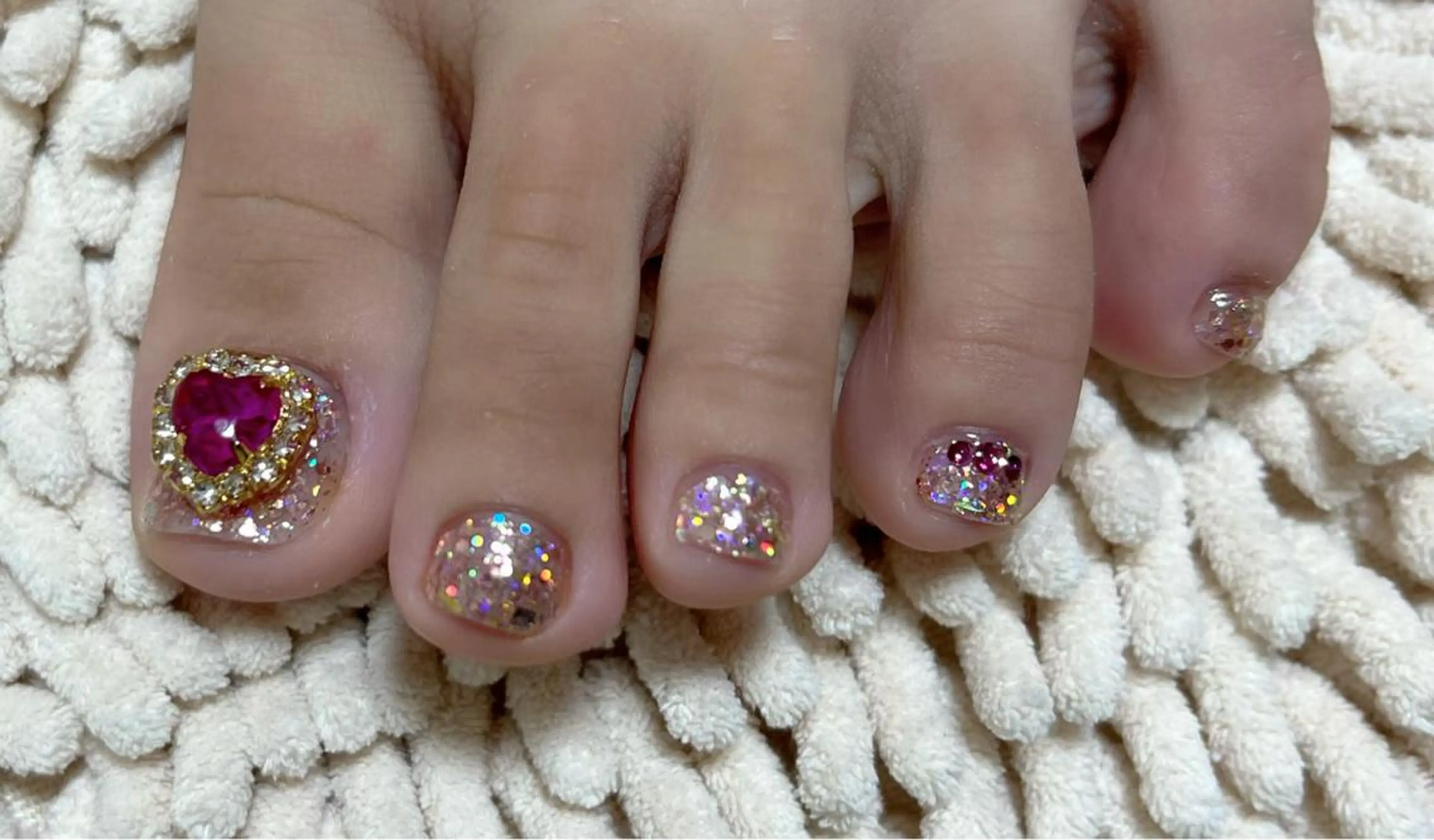 ネイル フットネイル t. yoshizawaのネイルデザイン