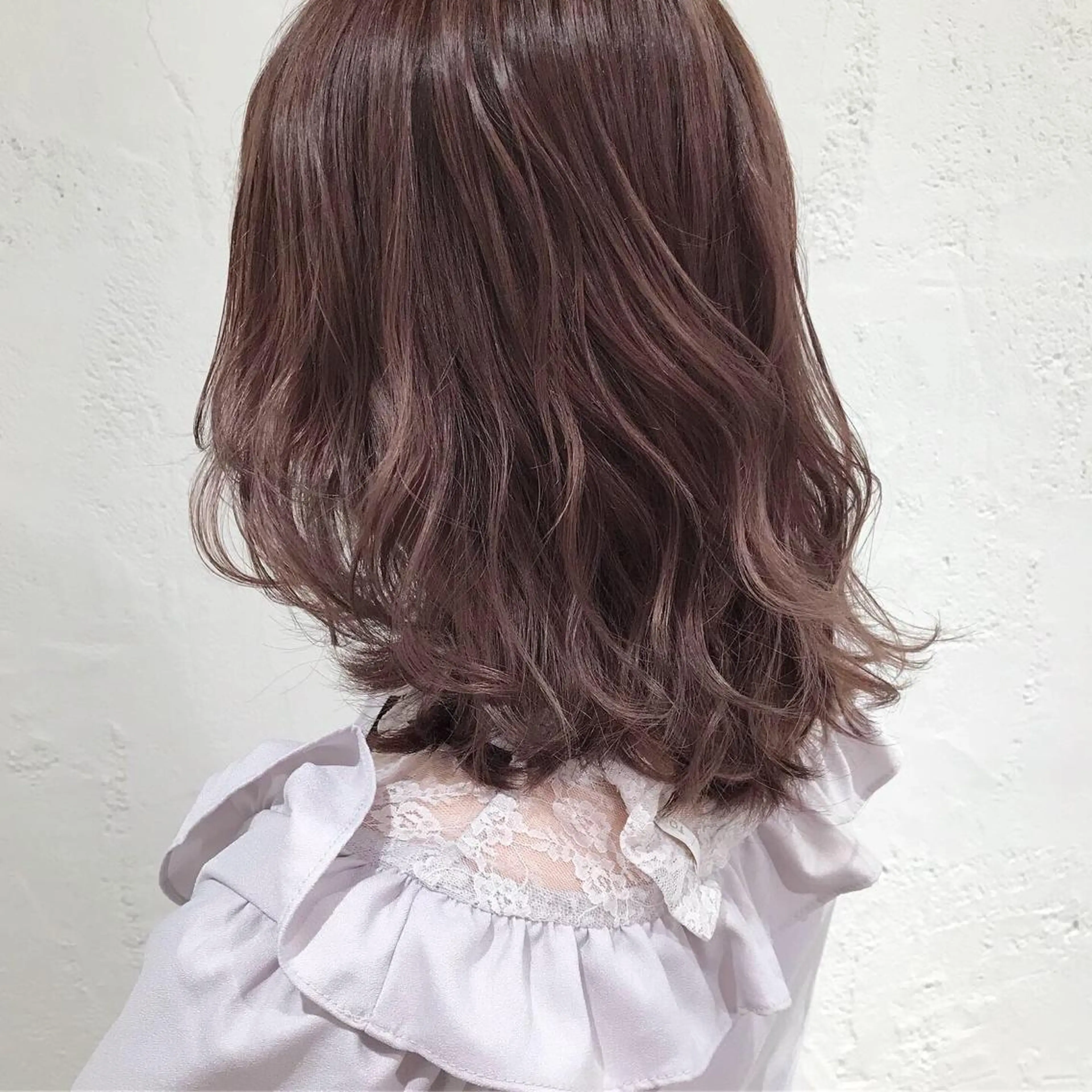 ミディアム カラー アッシュ ピンクカラー ピンクアッシュ ベージュ/オリーブ ボブ/小笠原汐海のヘアスタイル