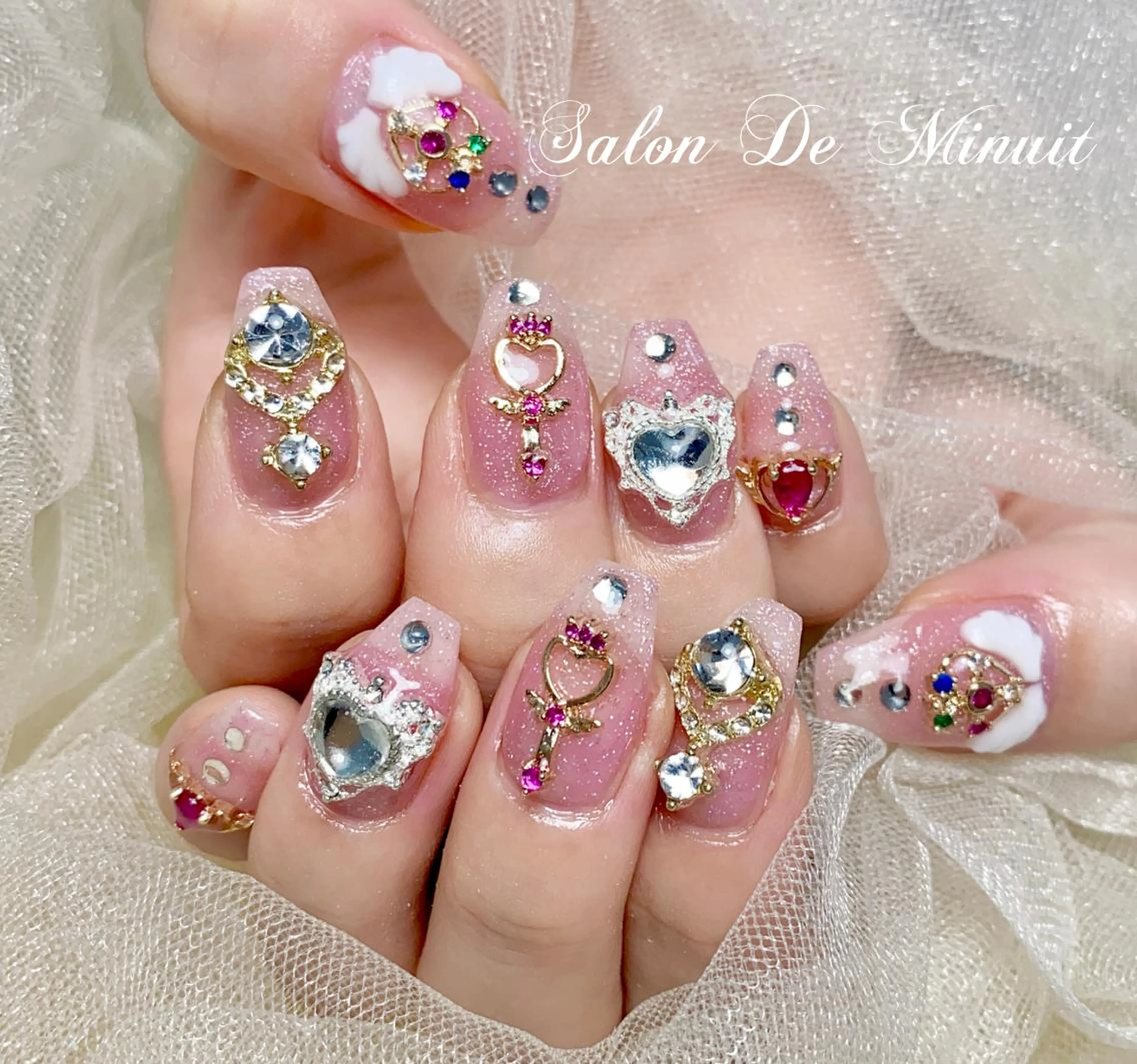 ネイル ハンドネイル ハンドケア Salon de Minuit🦩のネイルデザイン