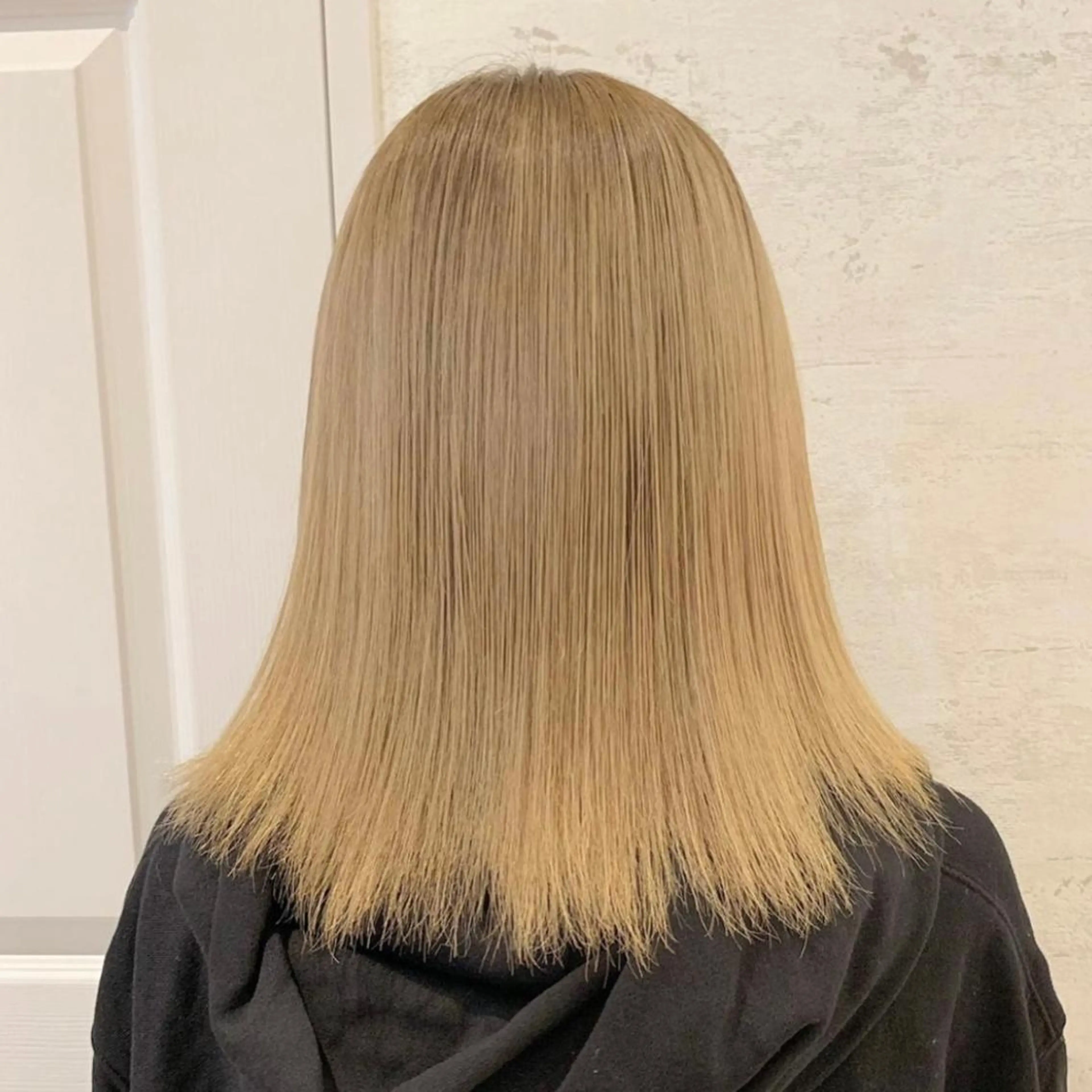 セミロング カラー トリートメント 酒井 里穂のヘアスタイル