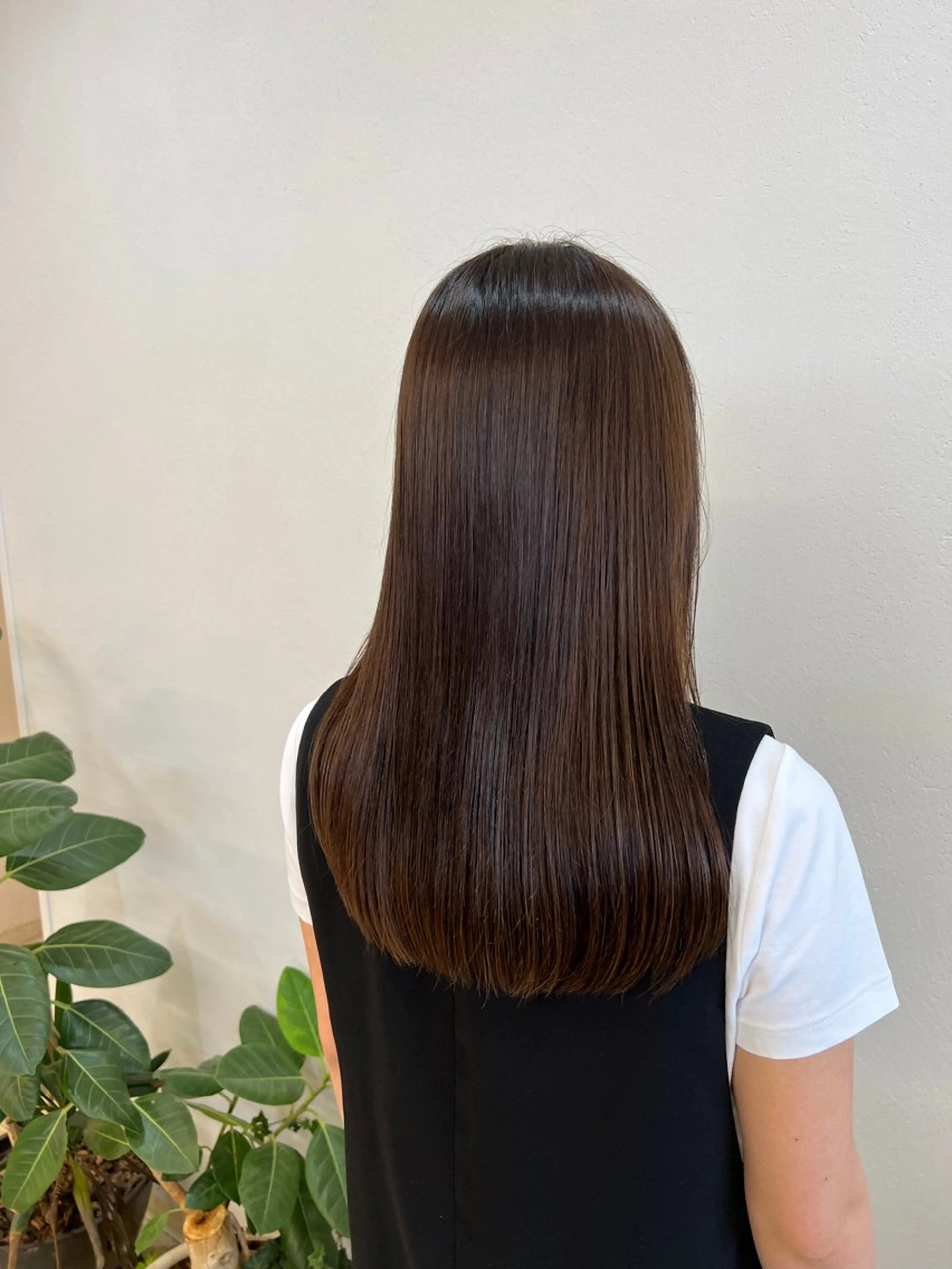 ロング 縮毛矯正 似合わせカット・透明 感カラー👑縮毛矯正のヘアスタイル