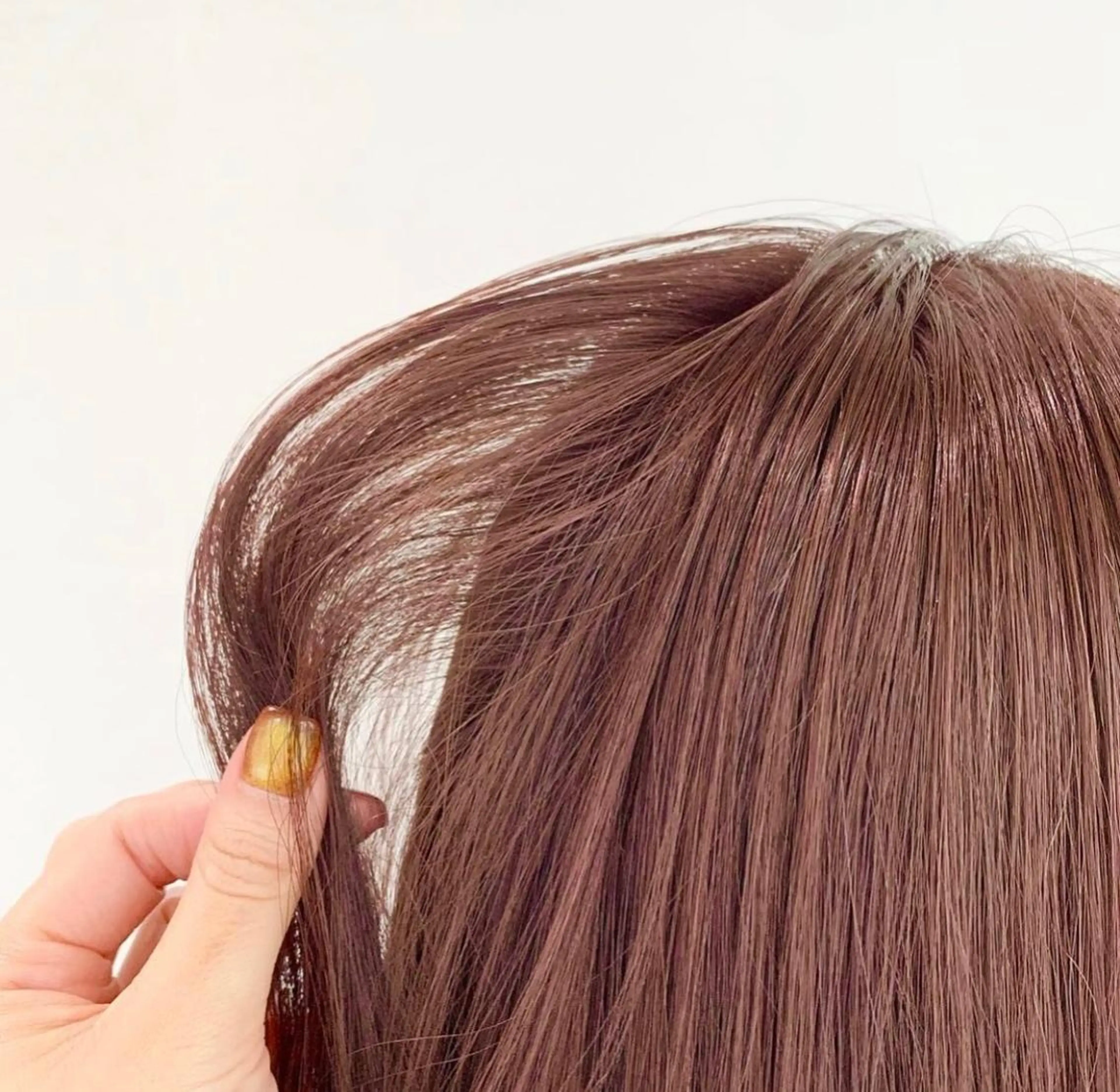 セミロング カラー パーマ ヘアアレンジ ネイル マツエク・マツパ ブリーチ オレンジ ピンクカラー カラーマツエク オレンジ まろやかベージュ/ 大上なおみのヘアスタイル