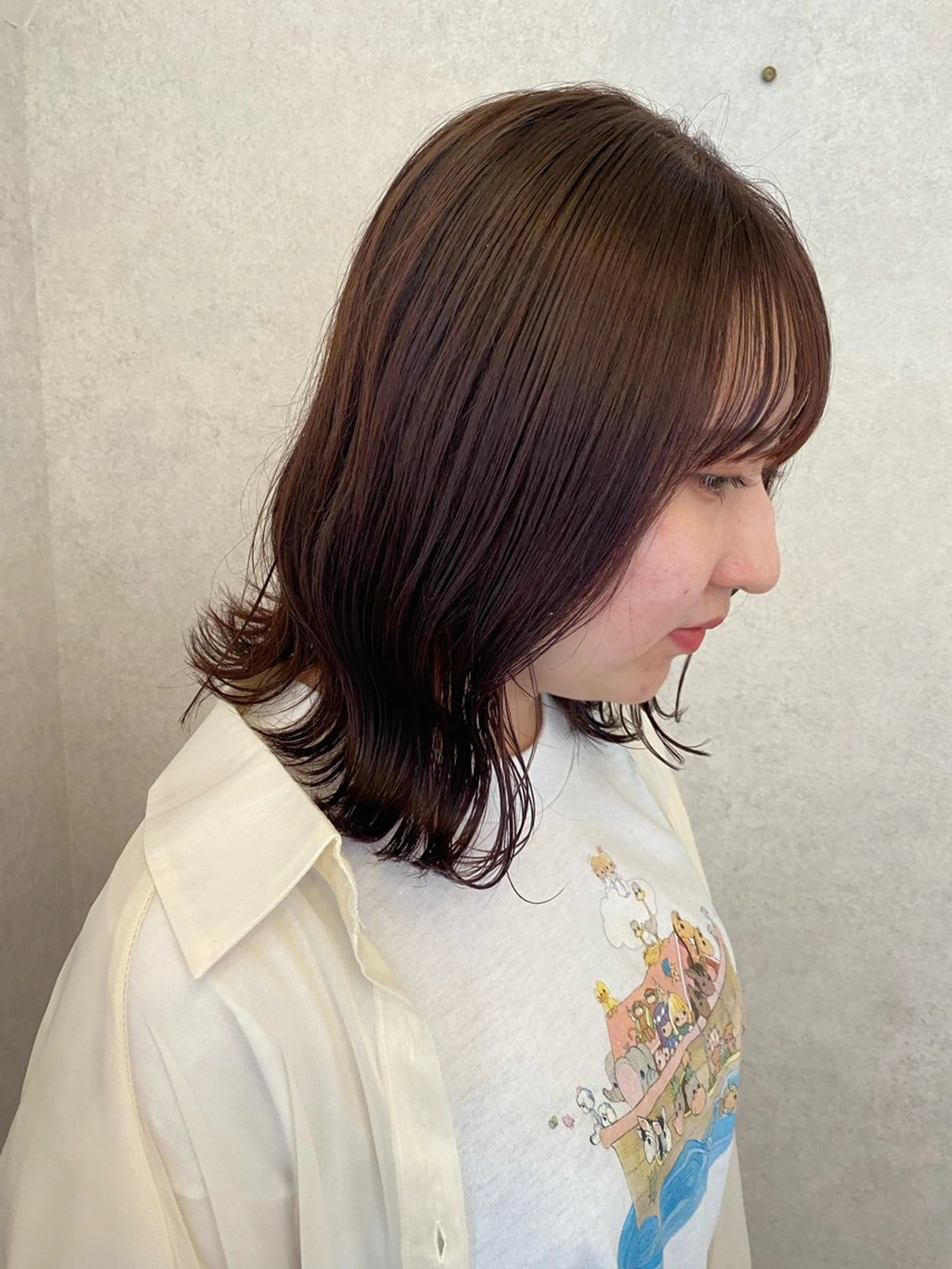 ミディアム カラー カット ヘアカラー トリートメント ネヅ カオルのヘアスタイル