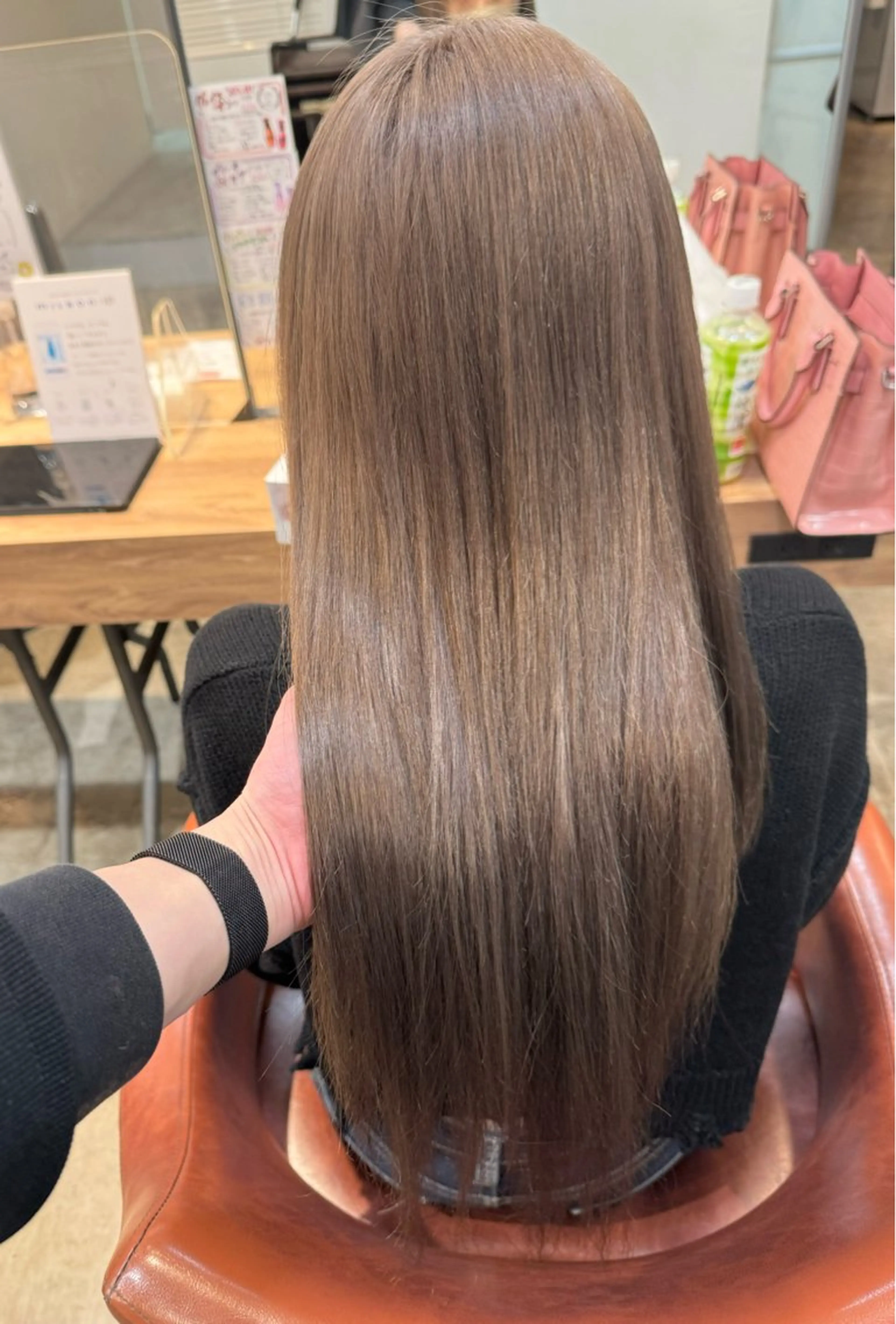 ロング カラー ベージュカラー ブリーチ 聖斗 /ハイトーン/パーマのヘアスタイル