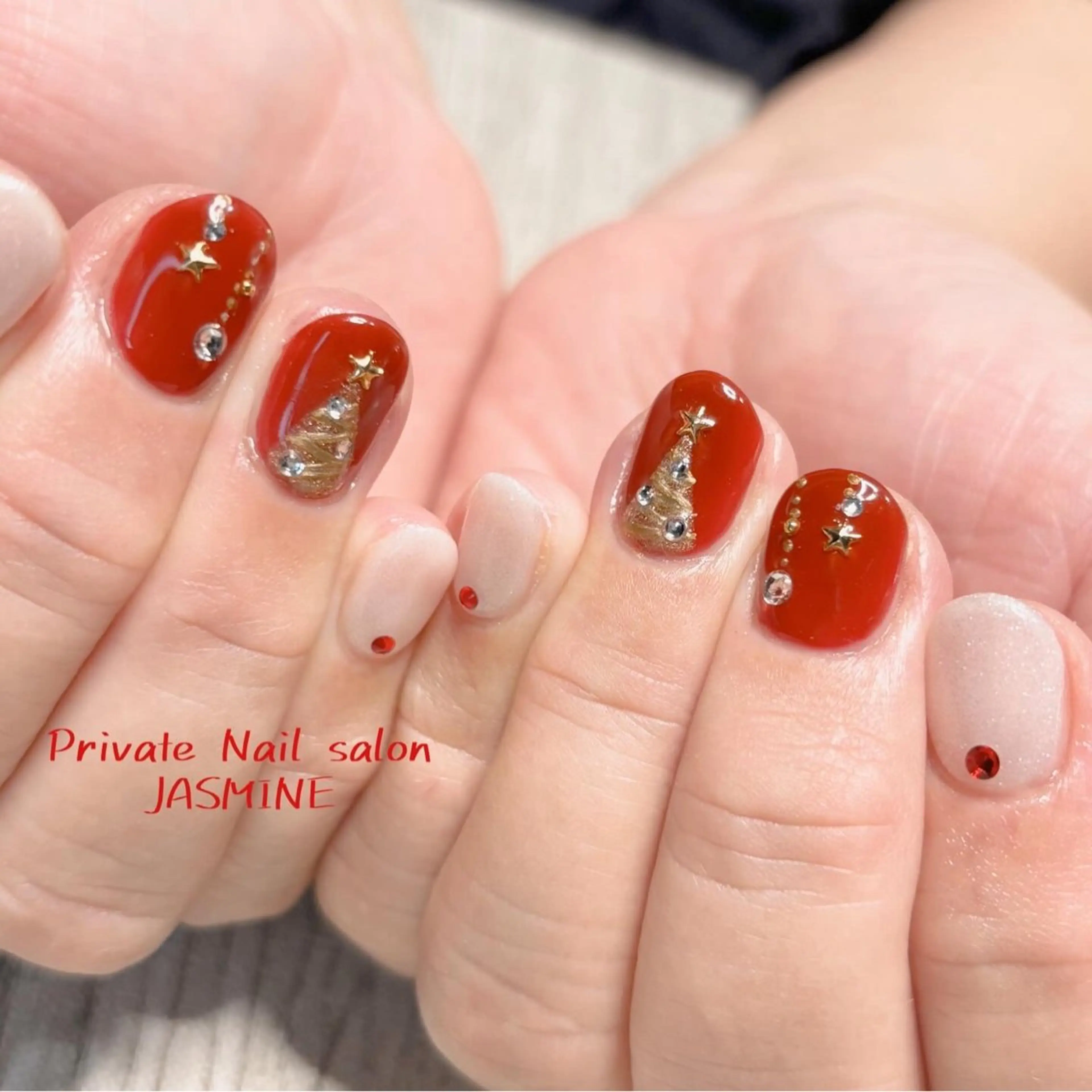ネイル 赤色 冬ネイル クリスマス Nail salon JASMINEのネイルデザイン
