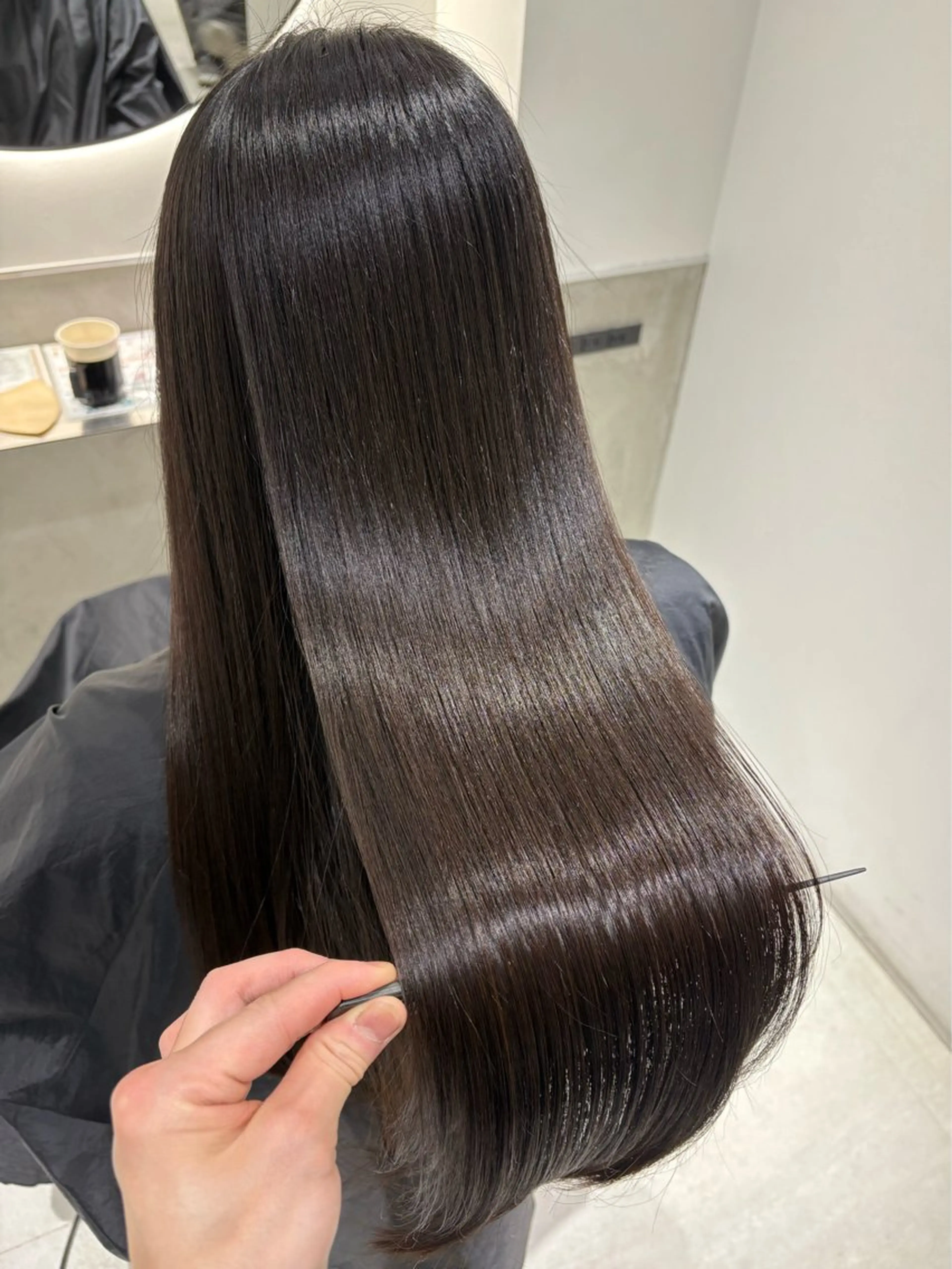 セミロング 髪質改善 縮毛矯正 トリートメント 縮毛矯正 トリートメント 💖褒められサラ艶髪 💖髪質改善💖本木のヘアスタイル