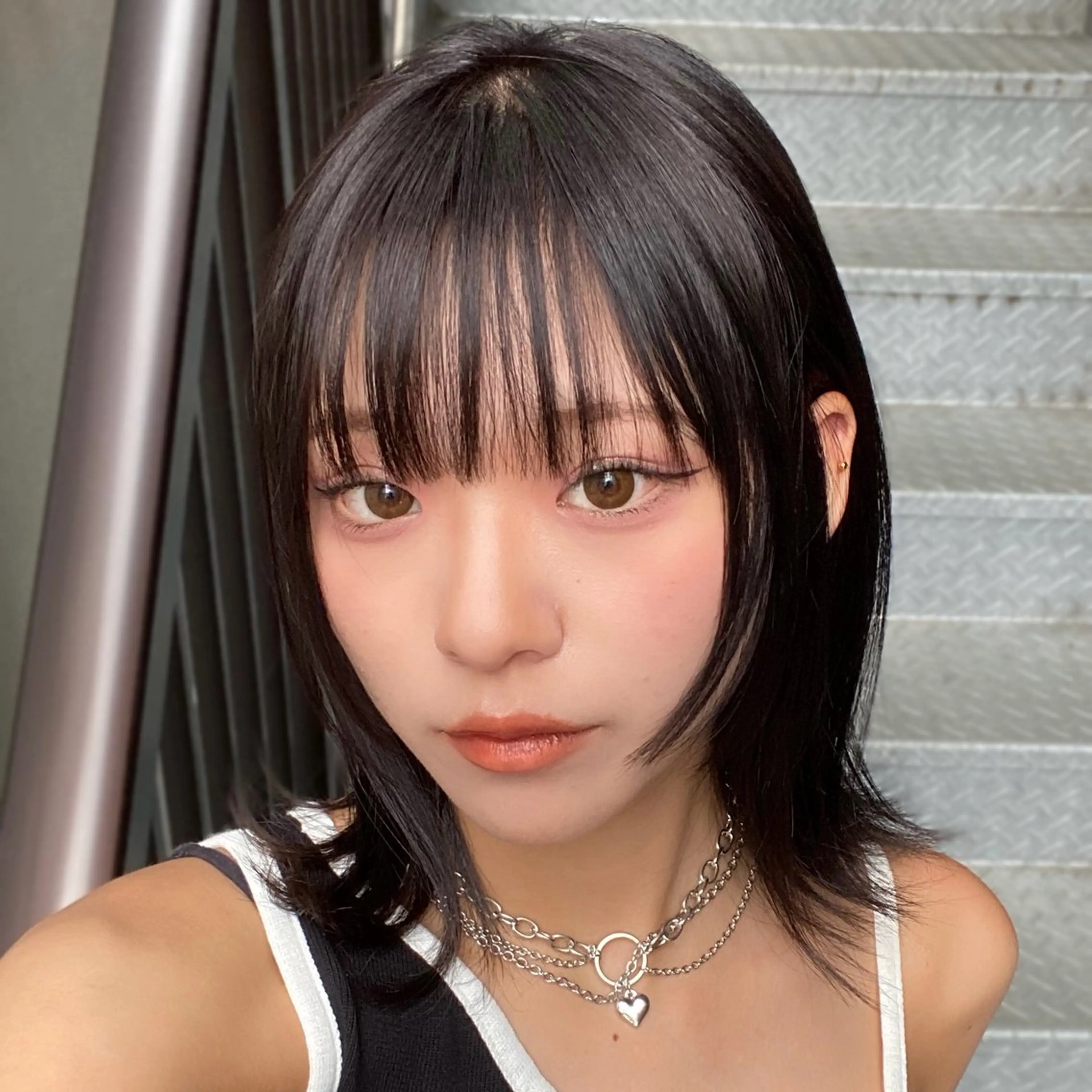ミディアム カラー アッシュ アッシュブラック 黒髪 姫カット カット ヘアカラー トリートメント ハッシュカット/縮毛 レイヤー/yukiのヘアスタイル