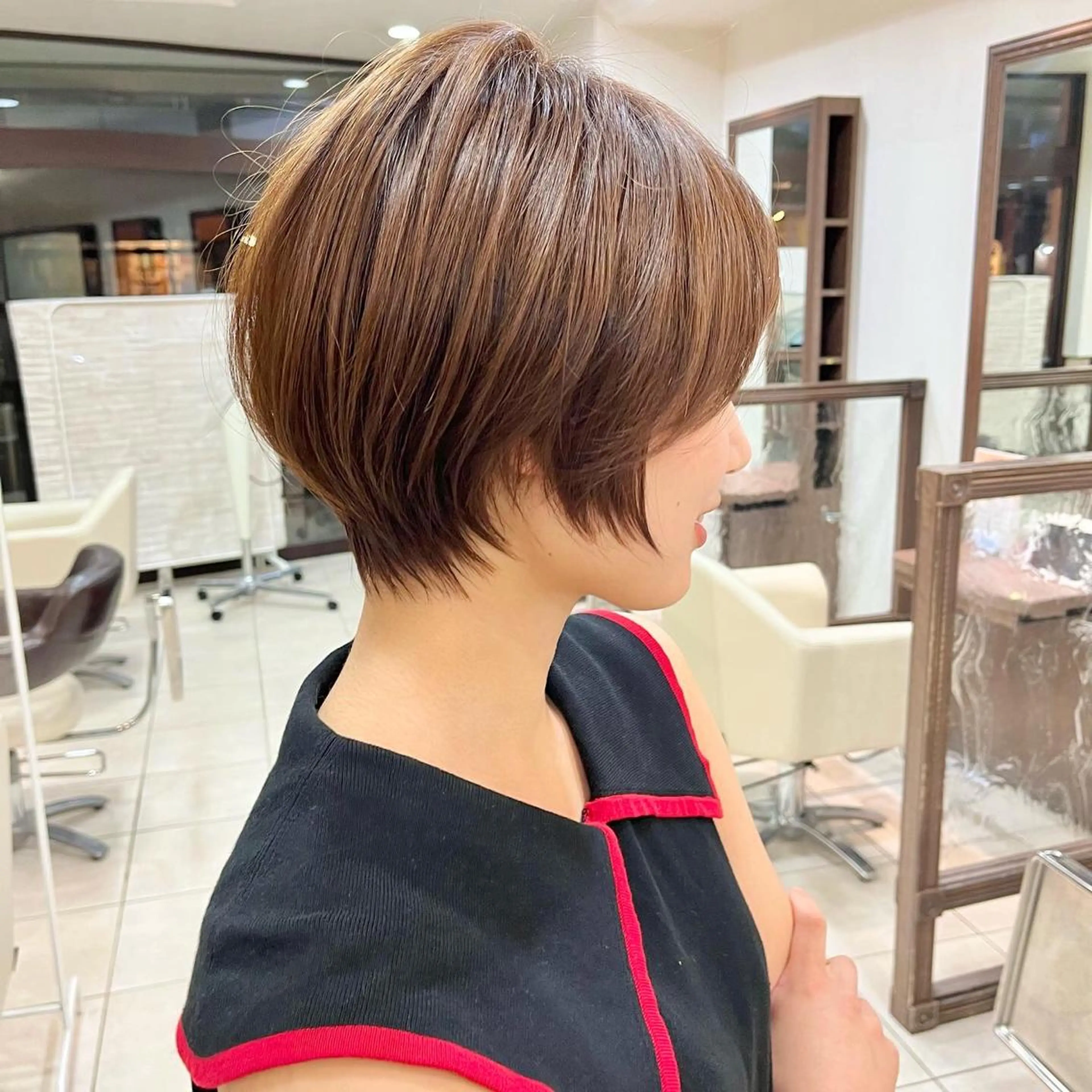 ショート ショートヘア 小顔カット カット ヘアカラー トリートメント ✨髪質改善・縮毛矯正 専門美容室マーベルのヘアスタイル