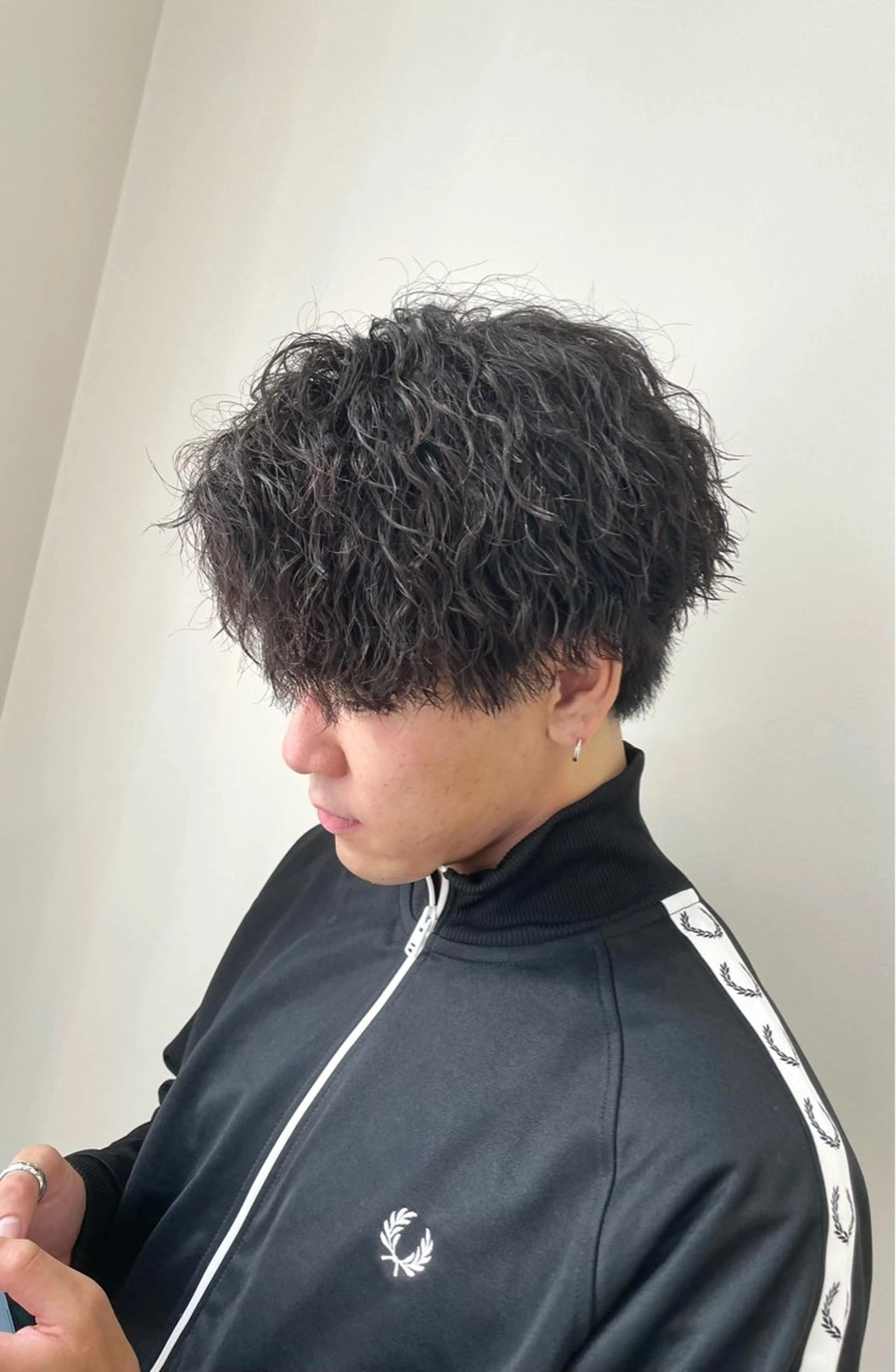 ミディアム カット 🔥縦落ちツイスパ 🔥鈴木健紀のヘアスタイル