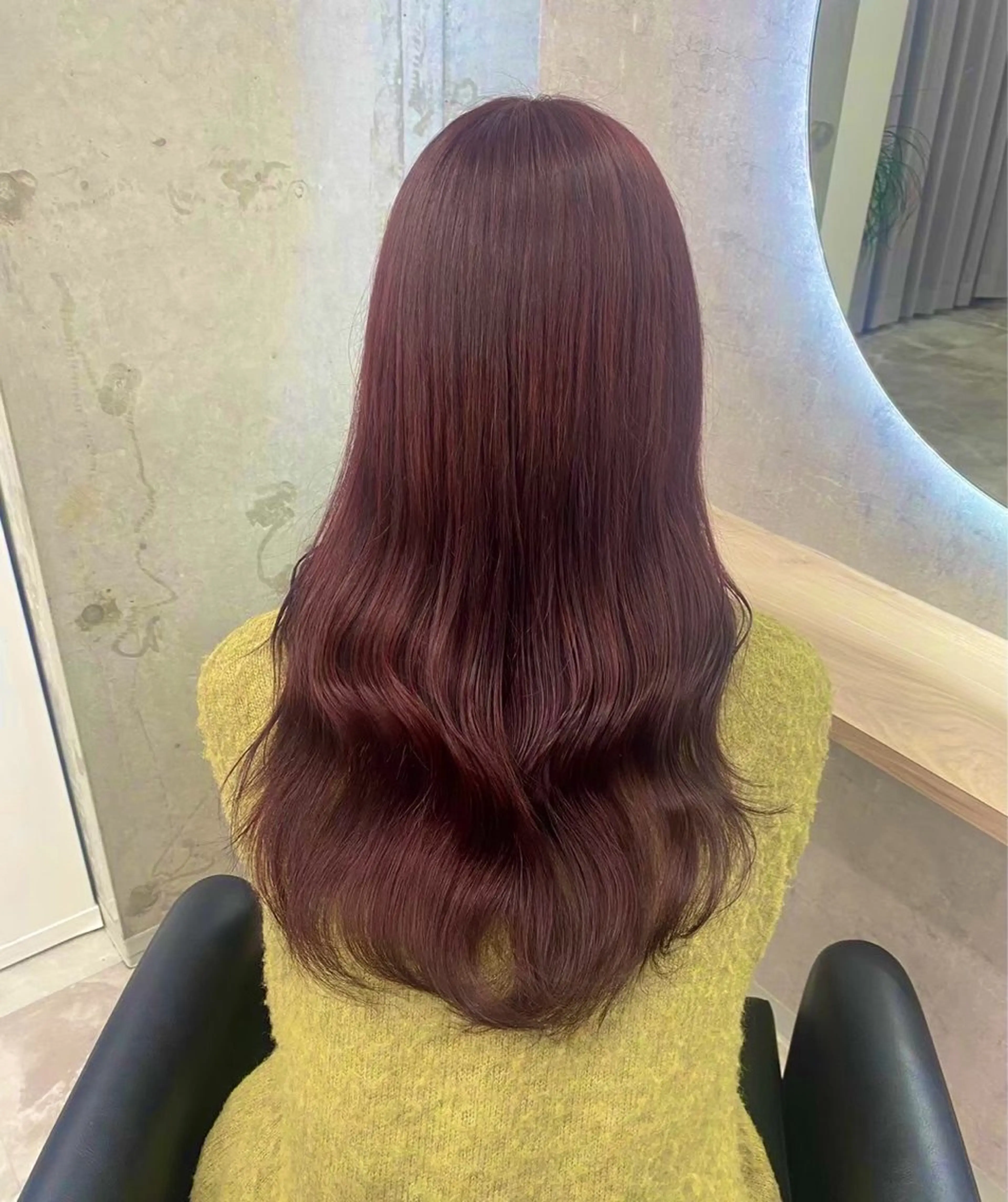 カラー よしもと ひなのヘアスタイル