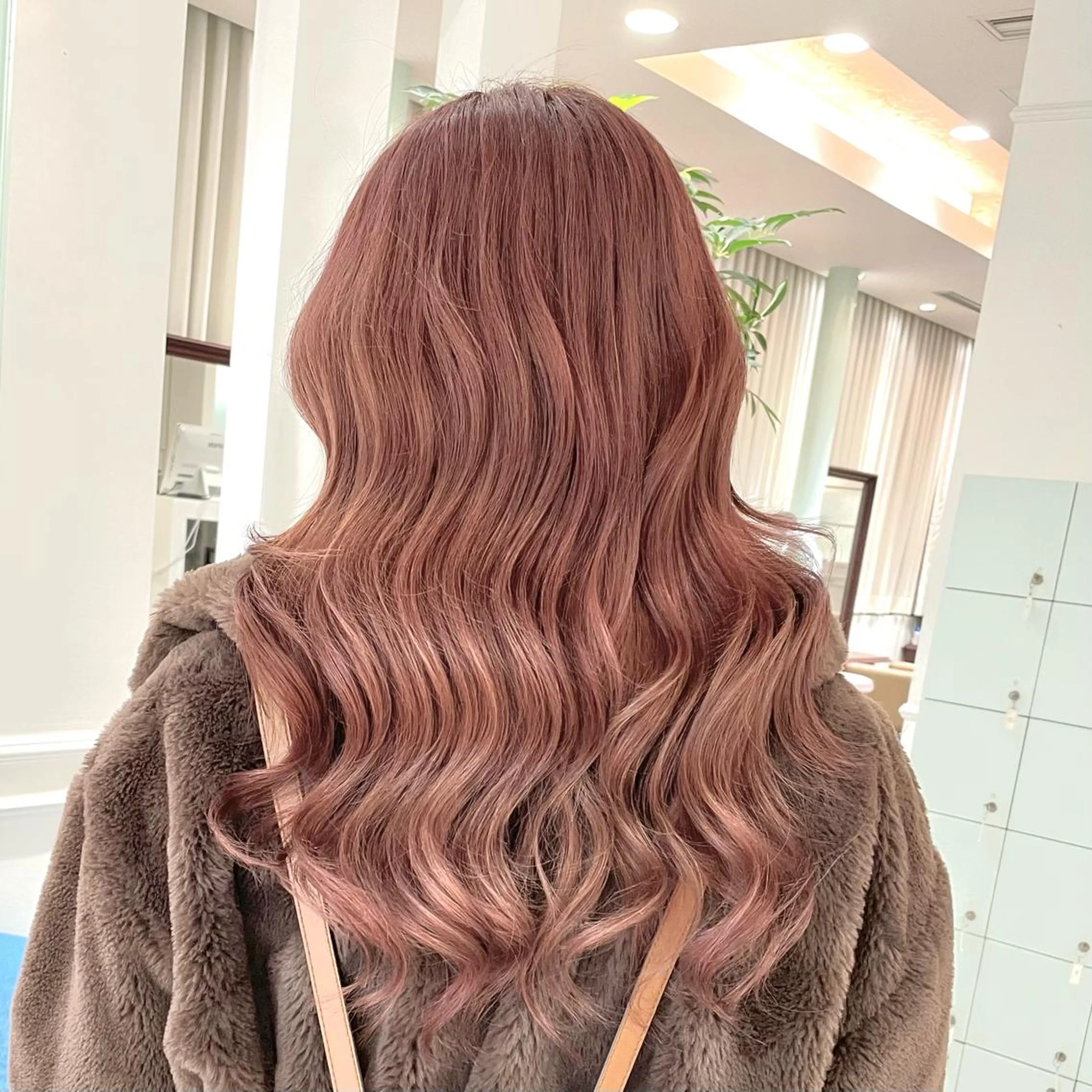 ロング カラー パーマ ヘアアレンジ ヘアカラー トリートメント ヘアセット 🌈インナーカラー ‘ショウマ’🌈のヘアスタイル