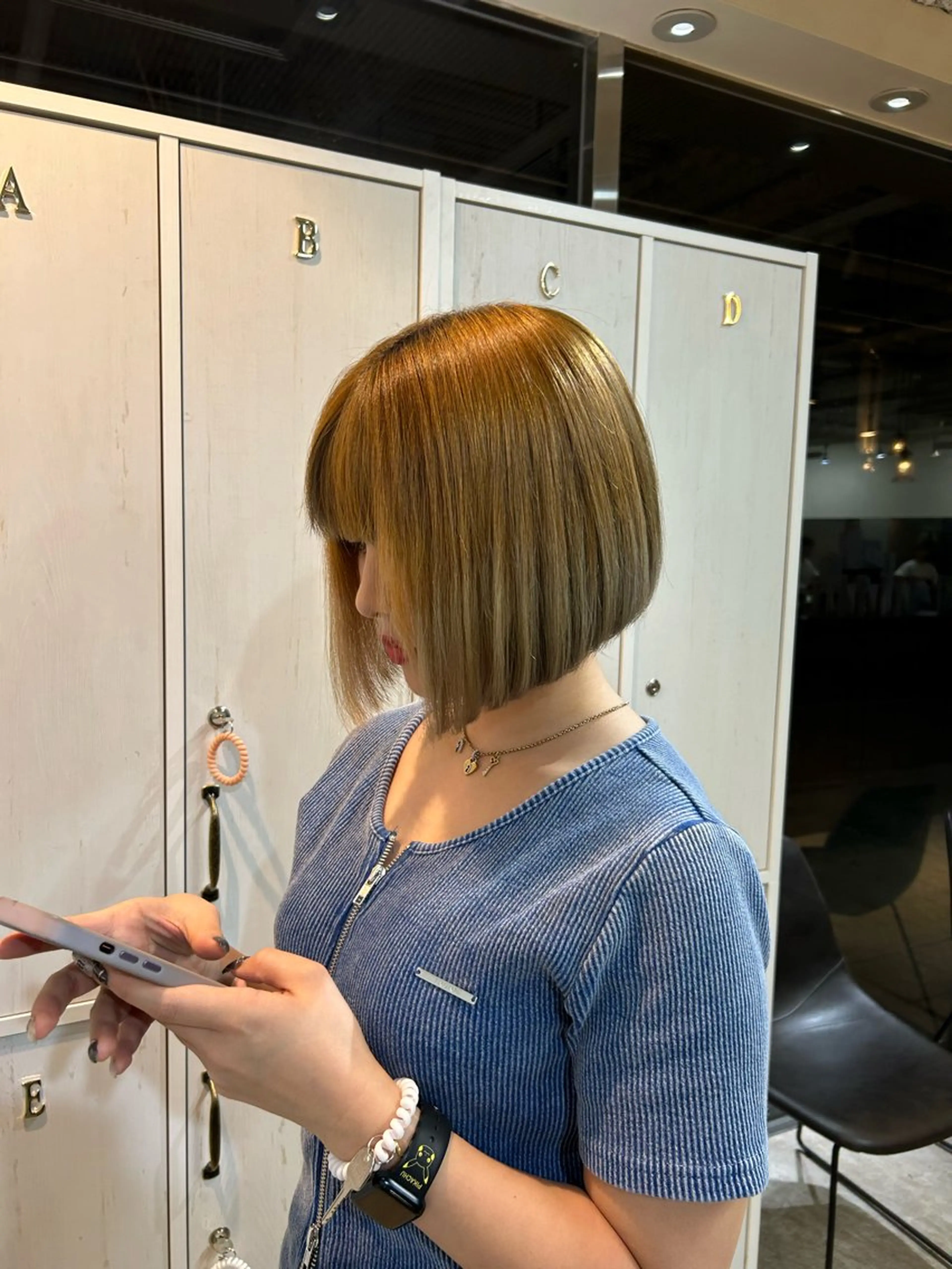 ミディアム ボブ Luccica PARIS所属・佐川 舞斗のヘアスタイル