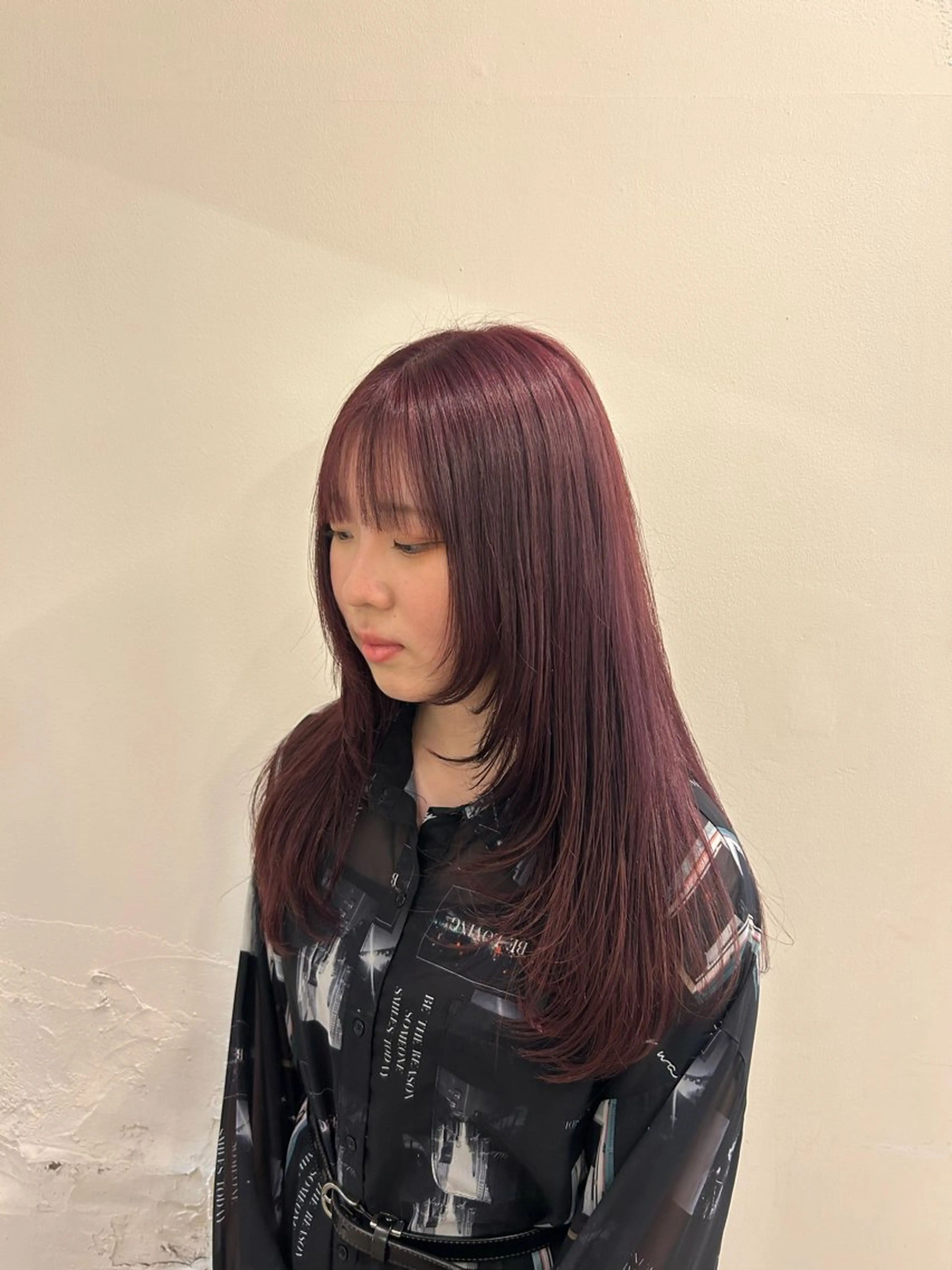 ロング カラー レッドカラー 顔まわりレイヤー レイヤーカット chiharu ／axt  西宮北口のヘアスタイル