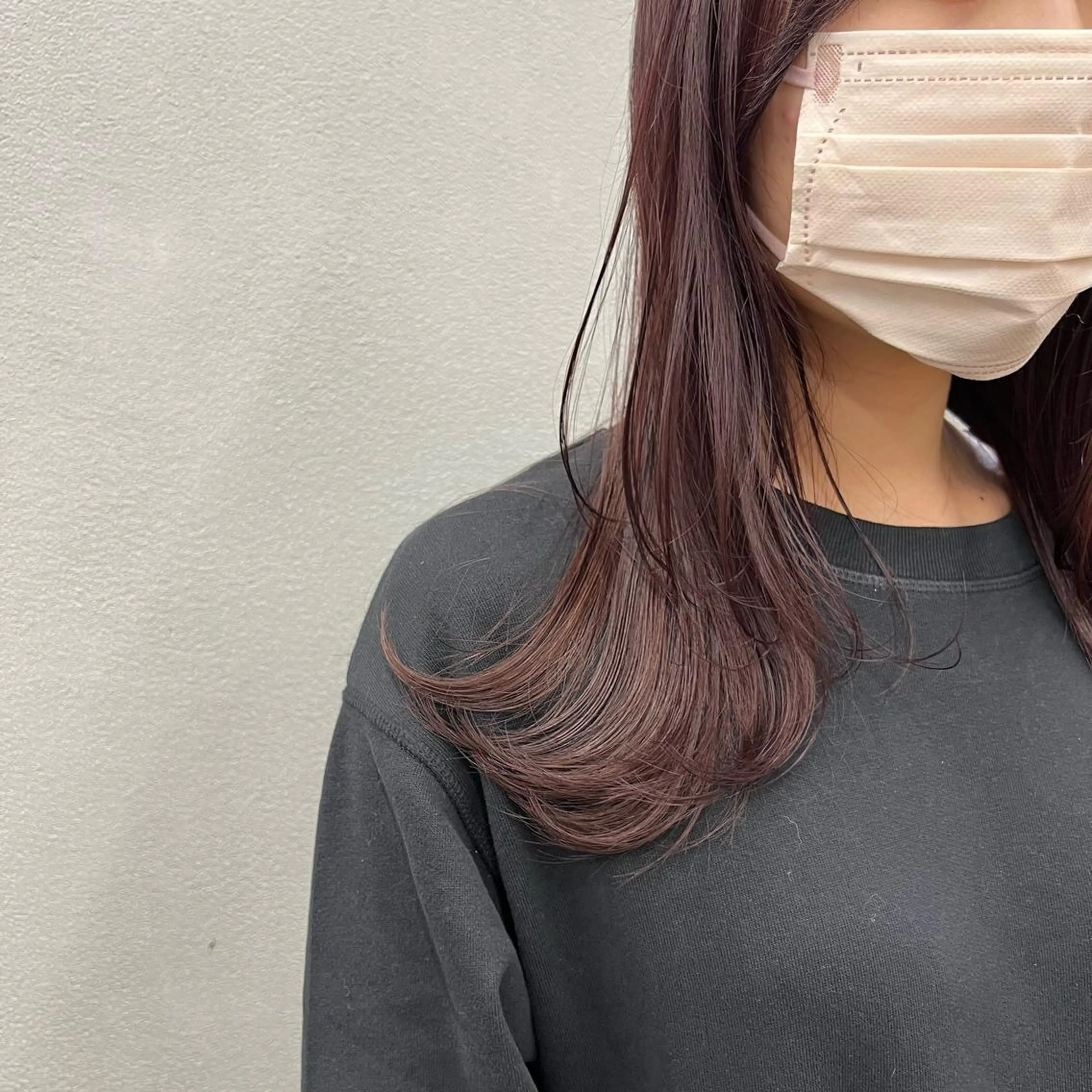セミロング カラー ブラウンカラー ピンクカラー ピンクブラウン レイヤーカット ヘアカラー トリートメント お顔まわりカット🌱 emo.村松泉綺のヘアスタイル