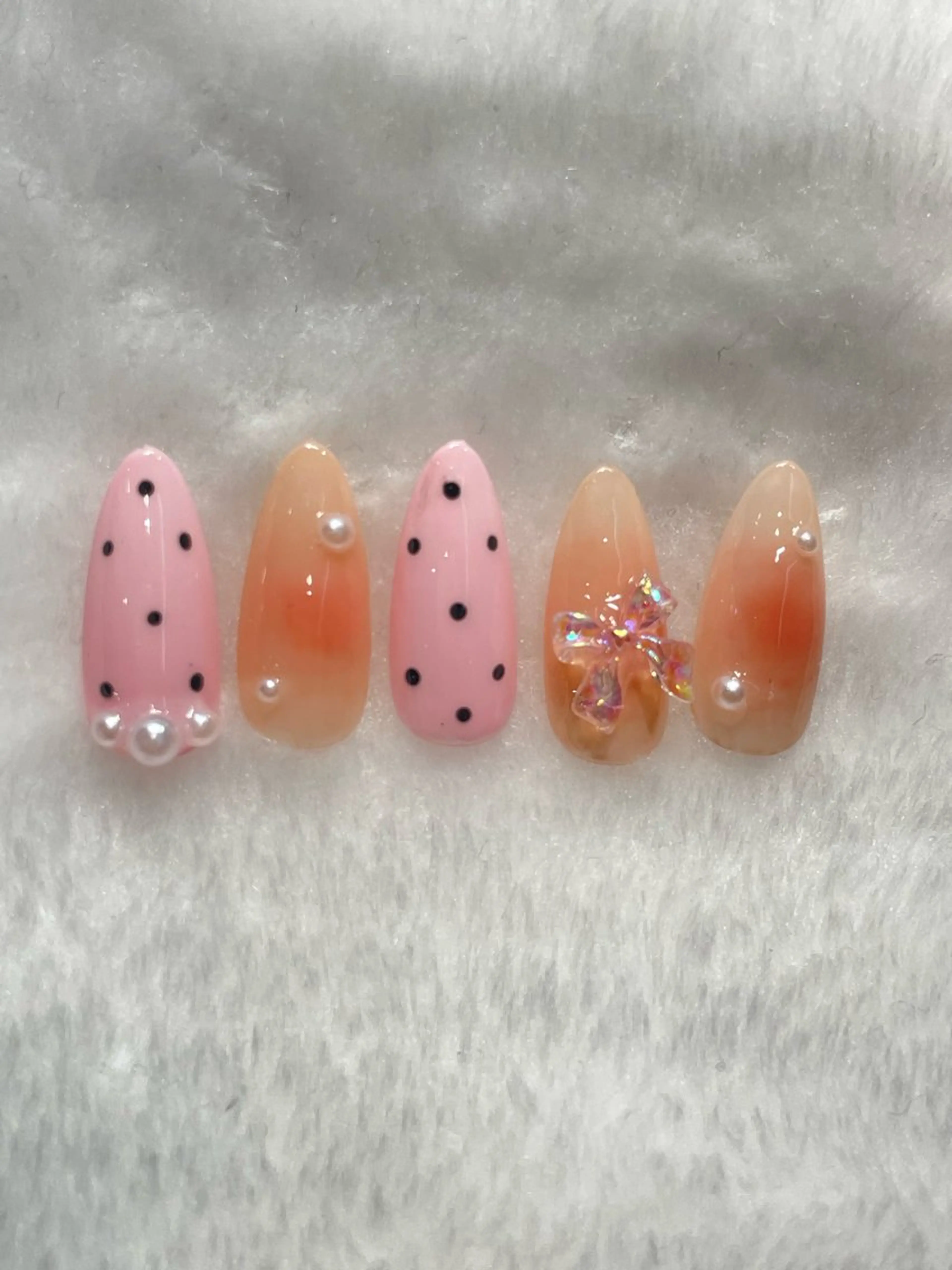 ネイル チークネイル ドット ピンク I-nail Moeのネイルデザイン