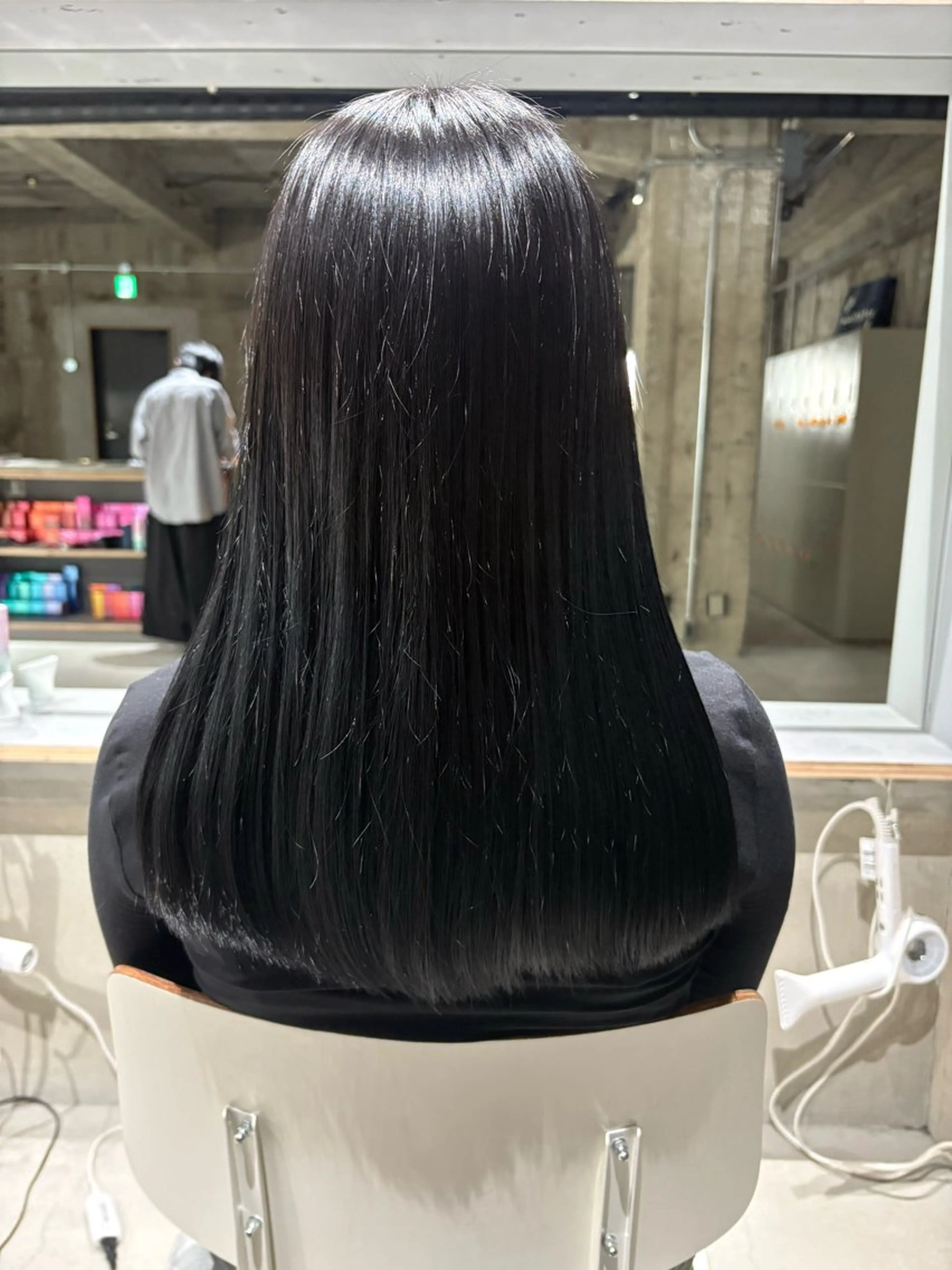 セミロング カット ヘアカラー 玉置 七海のヘアスタイル