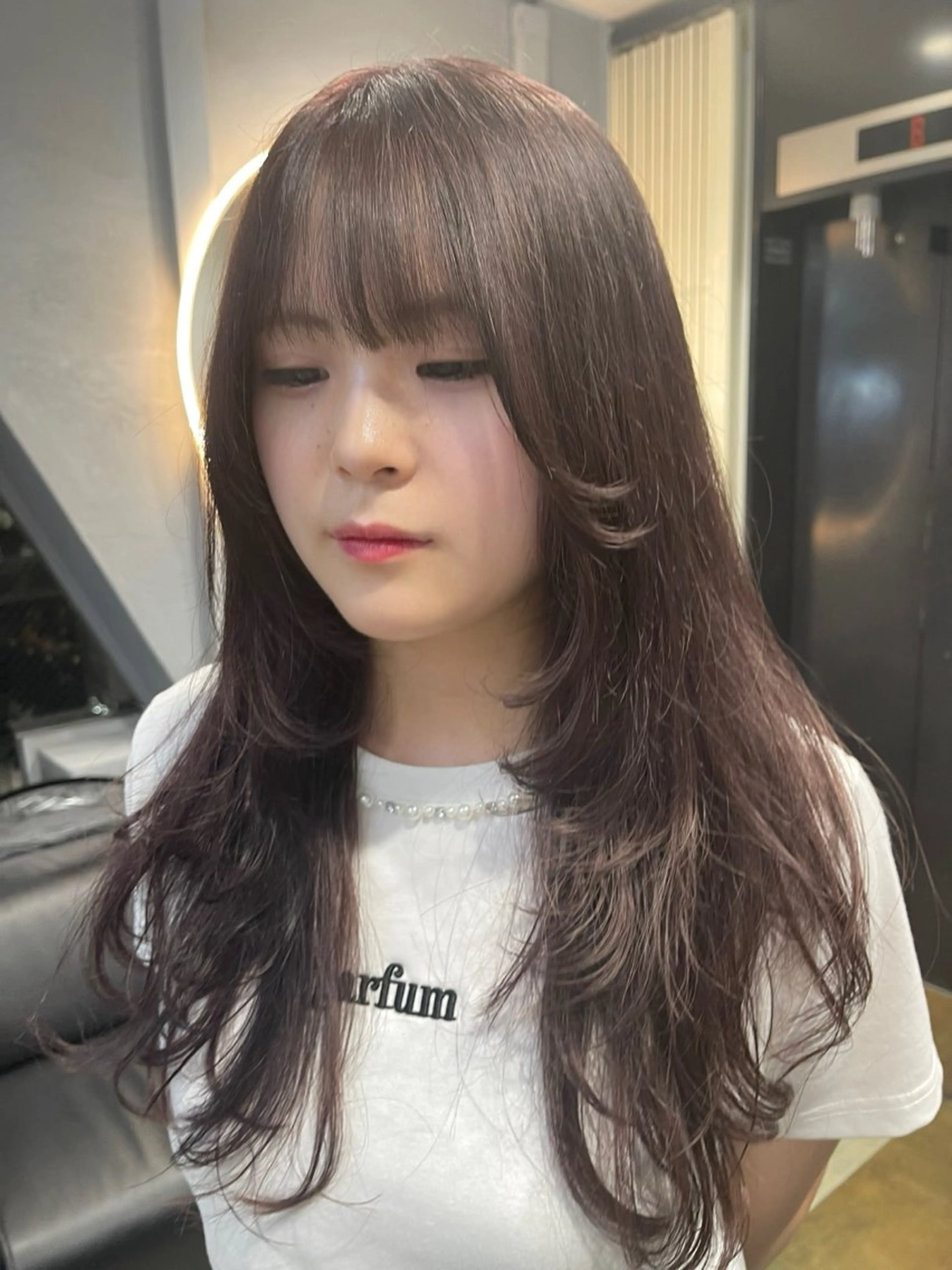 ロング カラー ブリーチ ケアブリーチ デザインカラー ダブルカラー イヤリングカラー TATSUブリーチ/ ミルクティーベージュのヘアスタイル