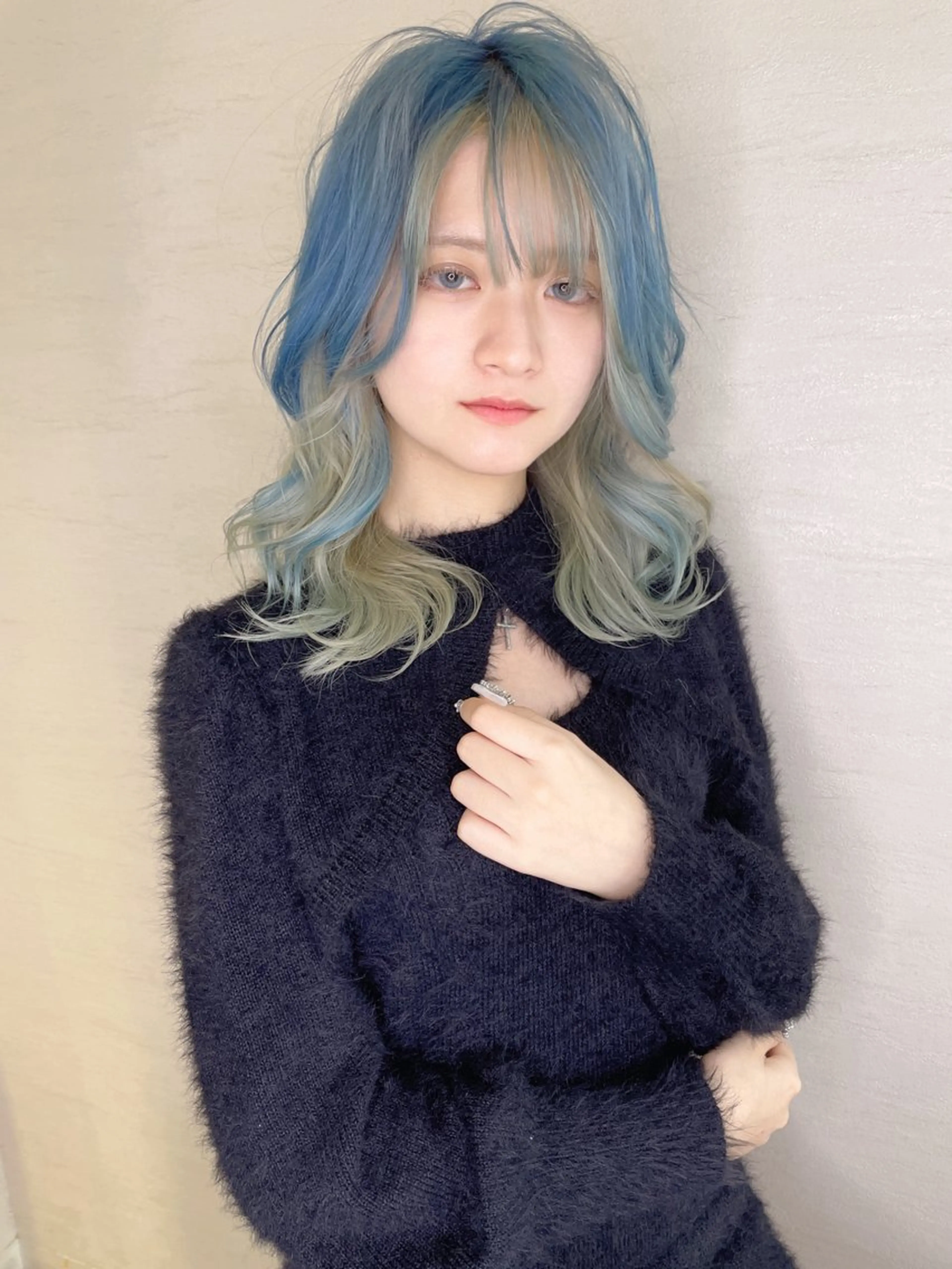 ロング カラー ベージュカラー ブリーチ ダブルカラー グレージュ ミルクティーベージュ 個室サロンLOUIMADNA栄店所属・【U24学割◎】 個室サロン白金厚哉のヘアスタイル