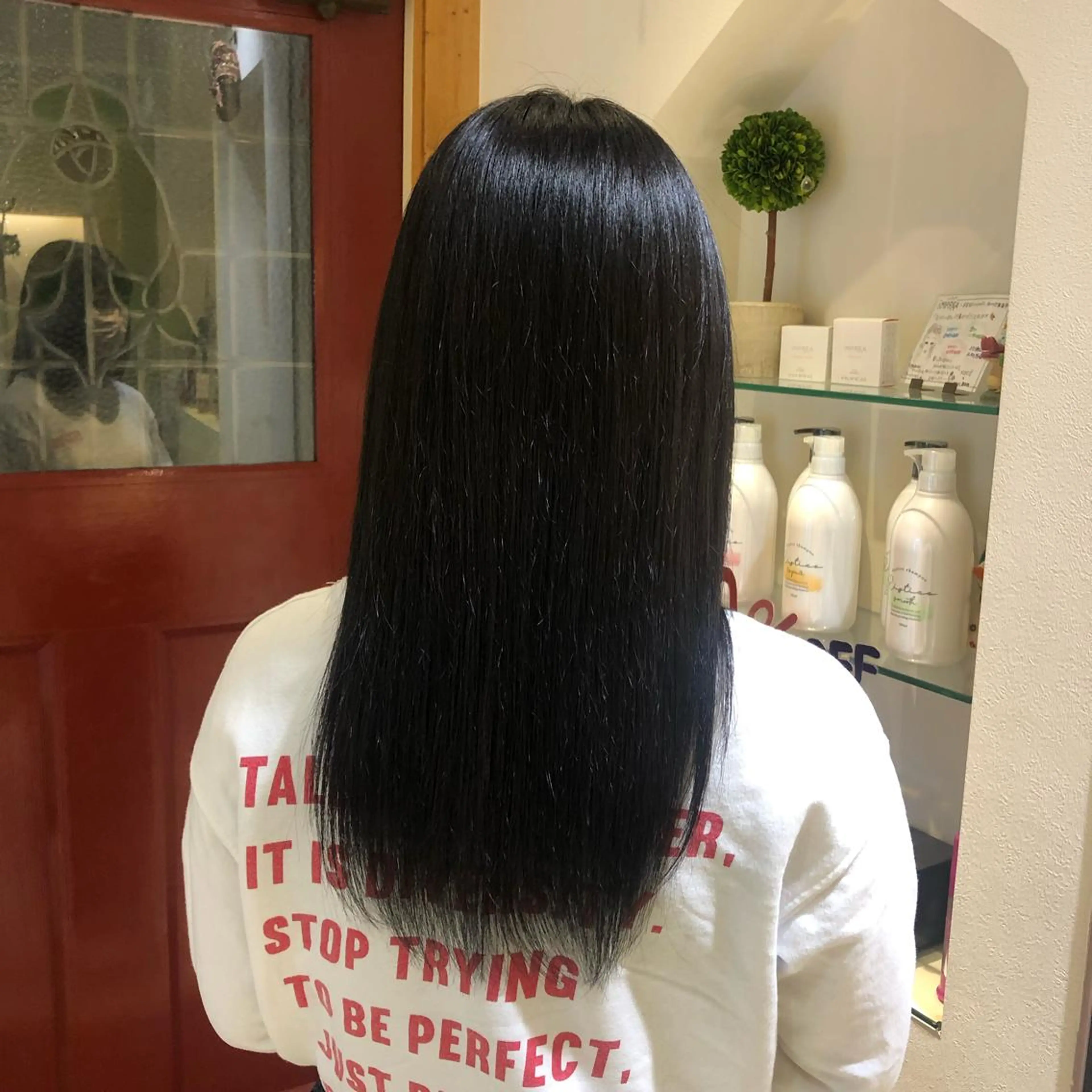 セミロング 組藤 沙奈のヘアスタイル