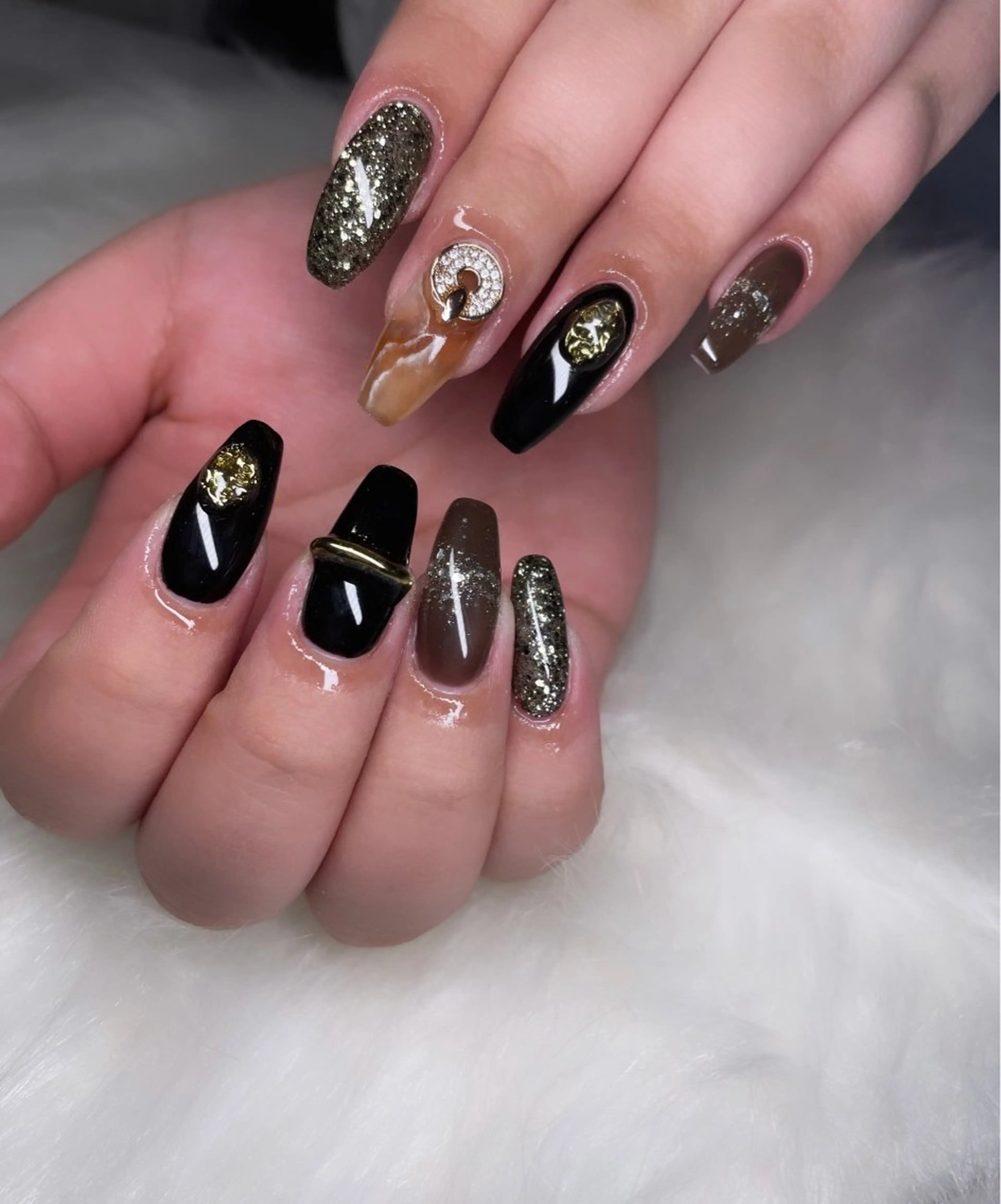 ネイル 成人式 フットネイル フレンチネイル ジェルネイル 韓国ネイル ハンドネイル nail salon fee（フィー）のネイルデザイン