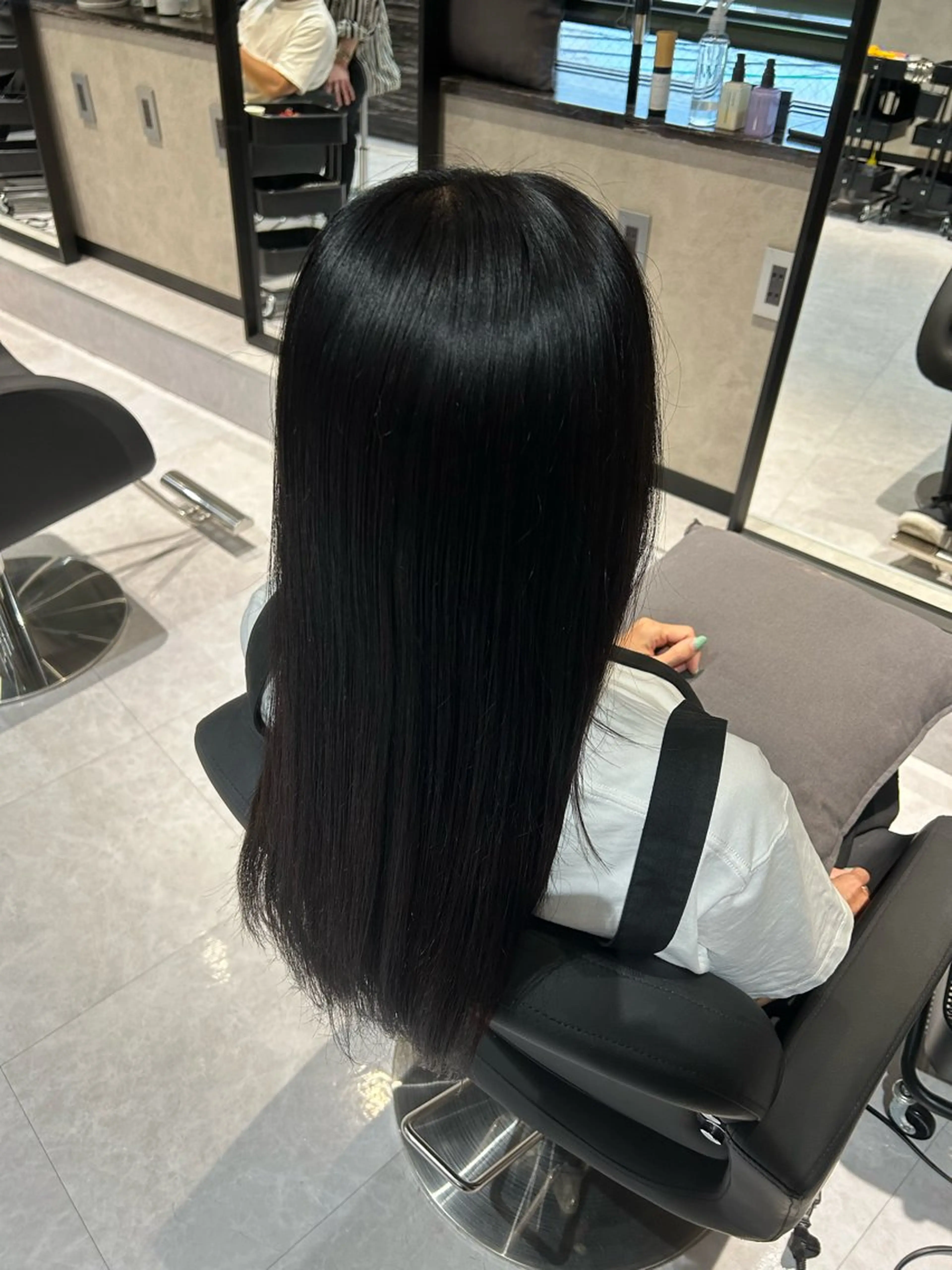 ロング カラー 黒髪 髪質改善 ロング ヘアカラー トリートメント 《.Xian》ホソミ リクのヘアスタイル