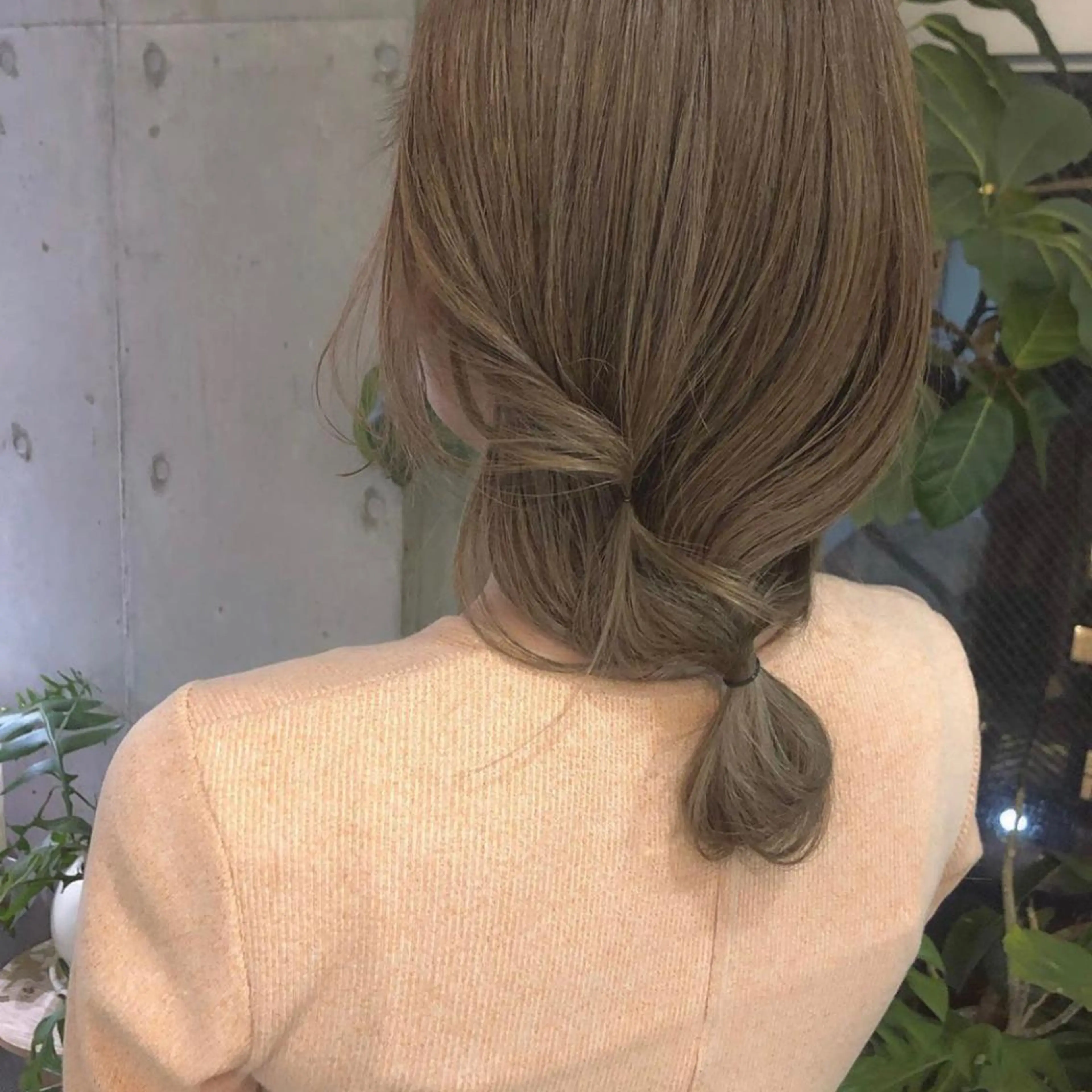 ミディアム カラー ハイライトカラー ハイライト ayaka ダブルカラーのヘアスタイル