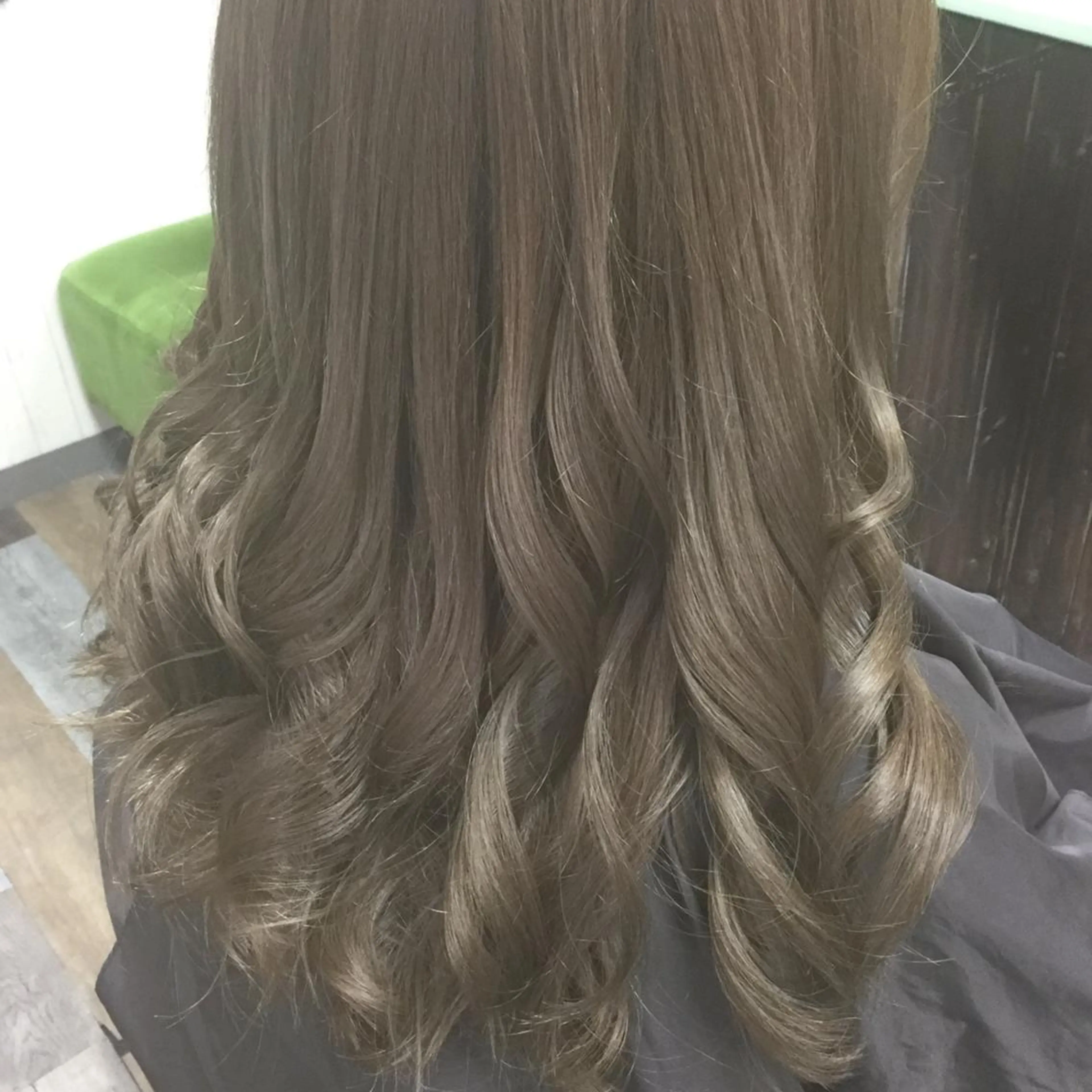 ロング カラー グレージュ ロング のー りーのヘアスタイル