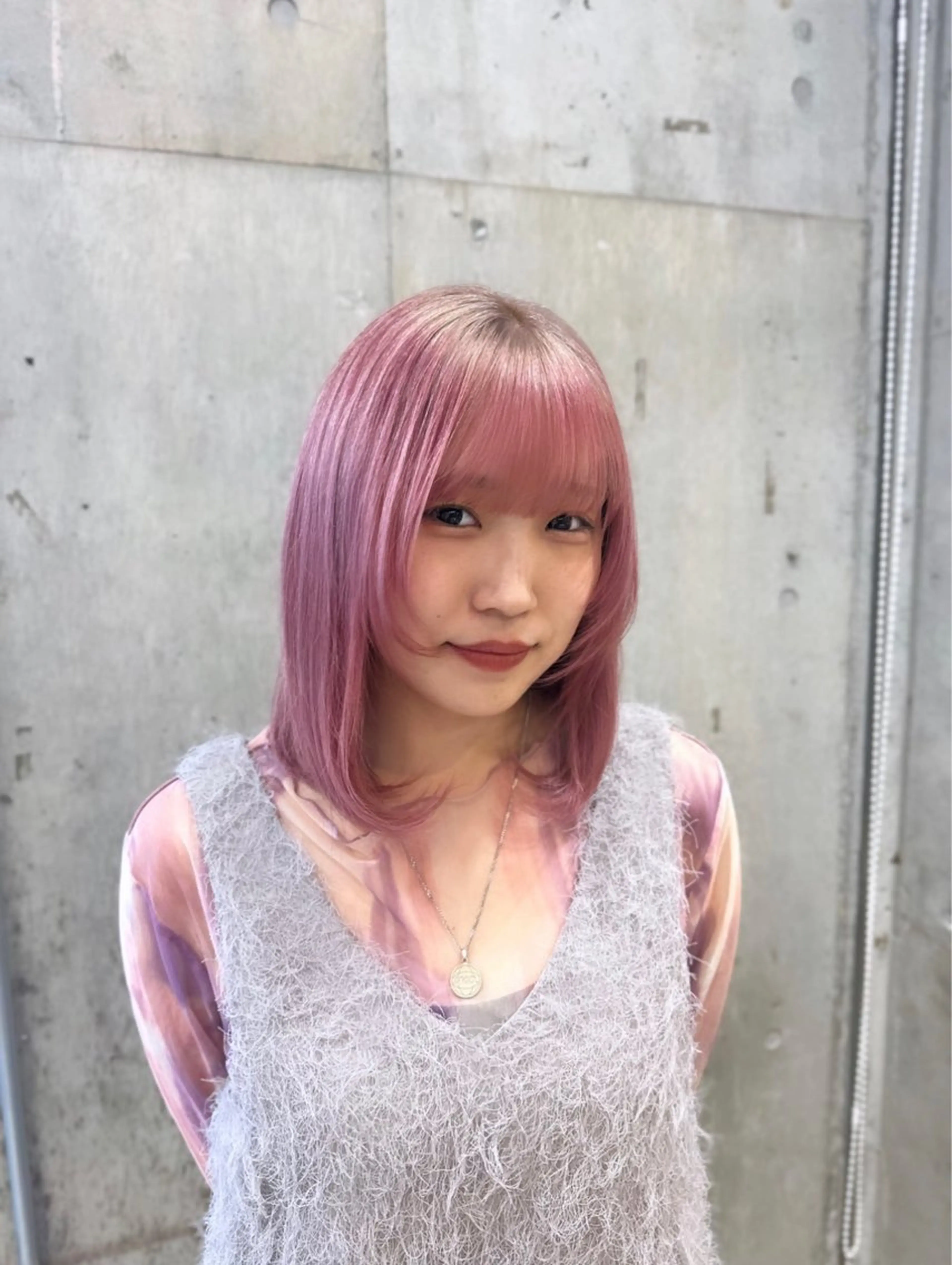 ミディアム カラー ベージュカラー ブリーチ ブロンド ダブルカラー ハイトーンカラー ヘアカラー トリートメント ❣️本日ショート カット大募集❣️のヘアスタイル