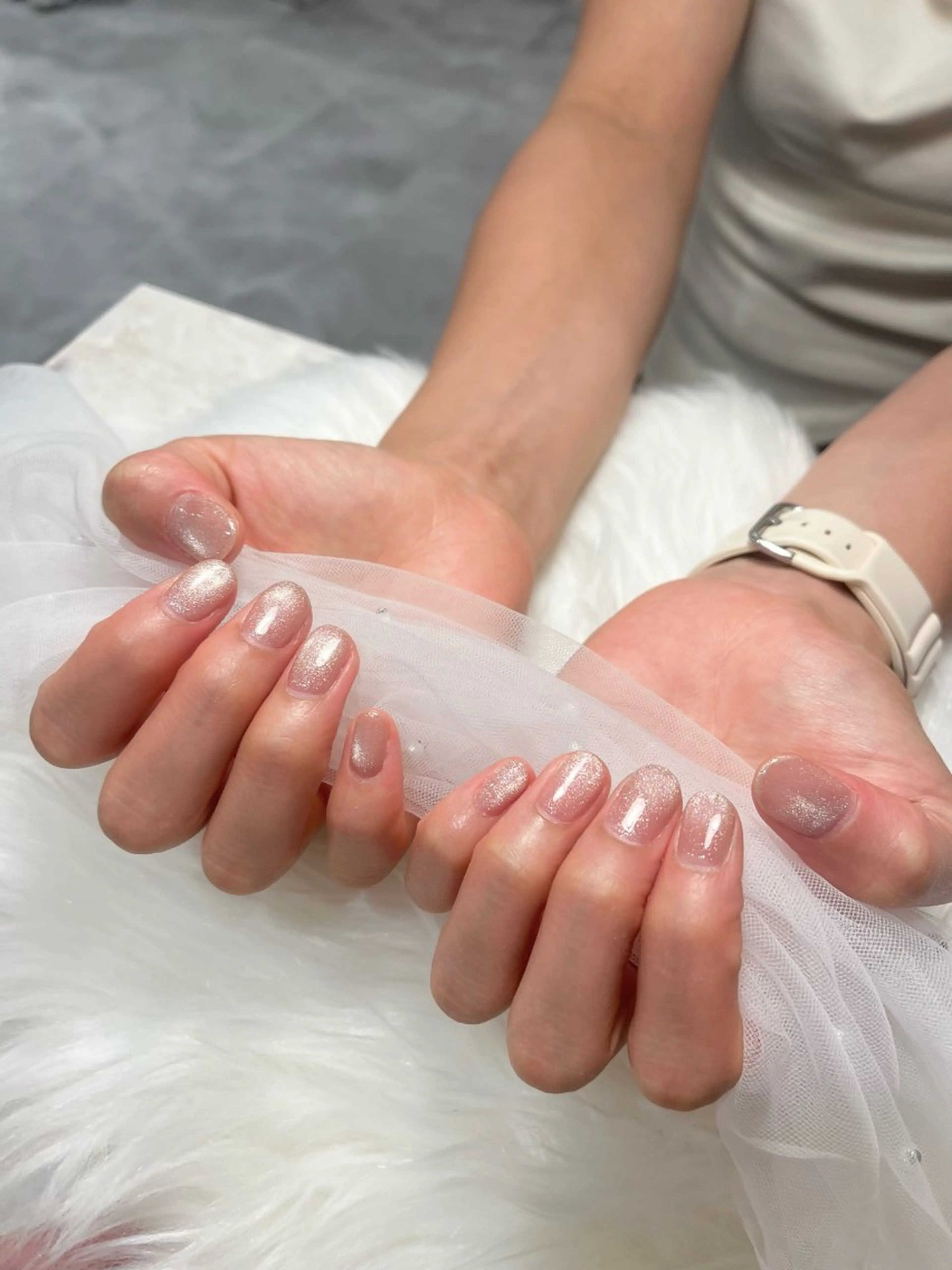 ネイル ゴールド ホワイト ハンドネイル Lycka meriのネイルデザイン