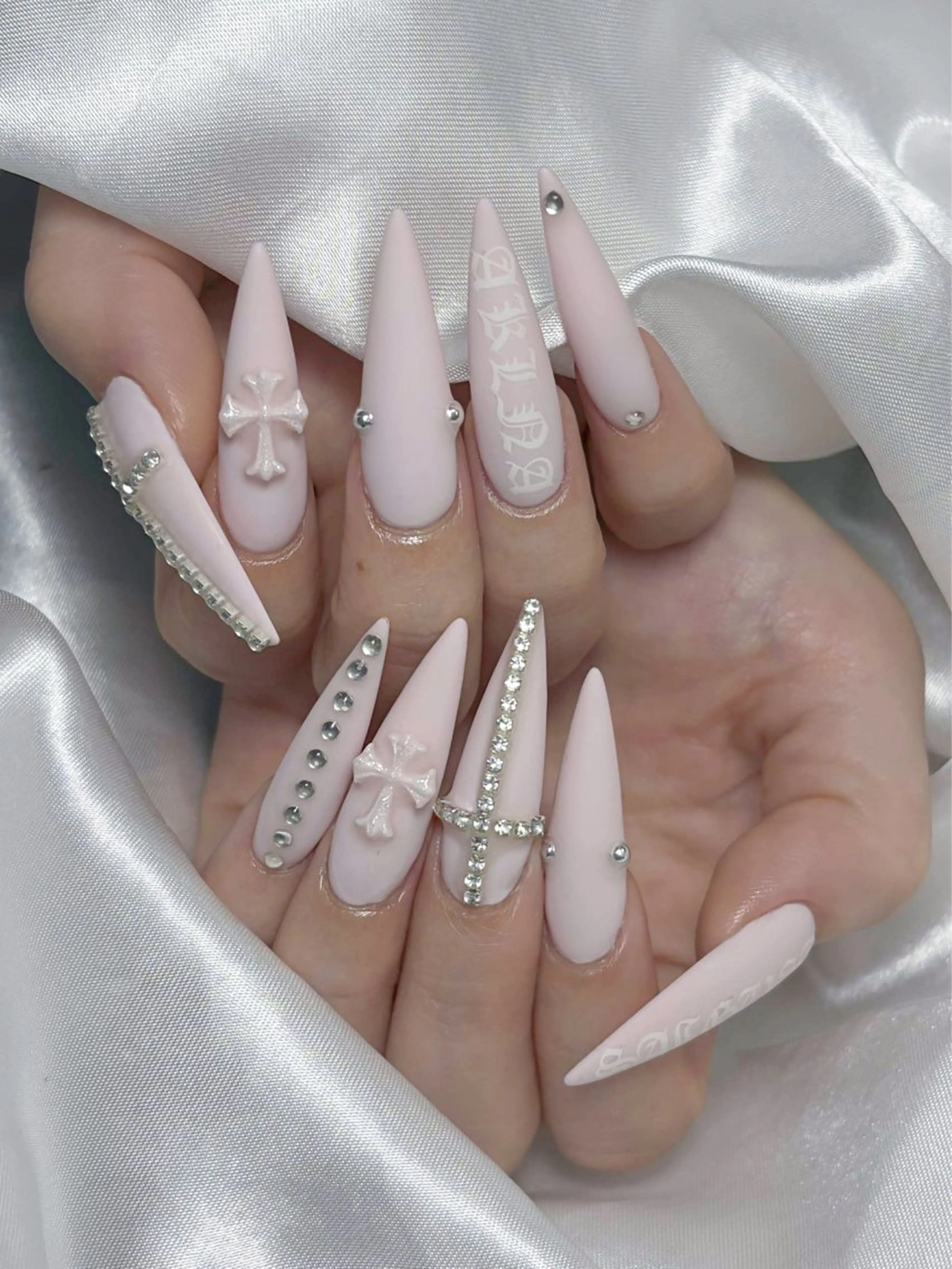 ネイル ハンドネイル LEELA NAIL STUDIO所属・LEELA NAIL STUDIOのネイルデザイン