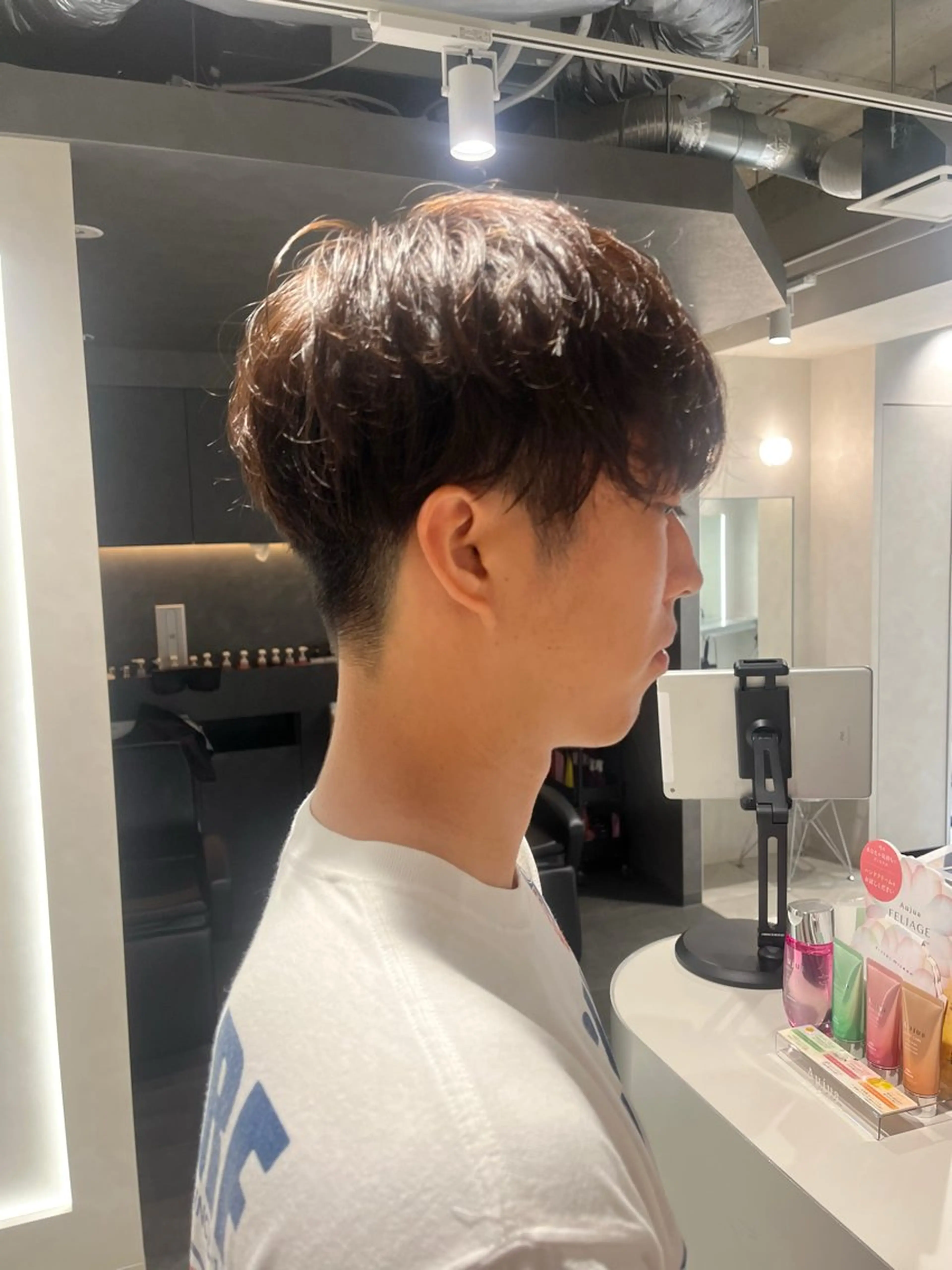 メンズ カット 韓国メンズ特化 ダウン・毛流れパーマのヘアスタイル