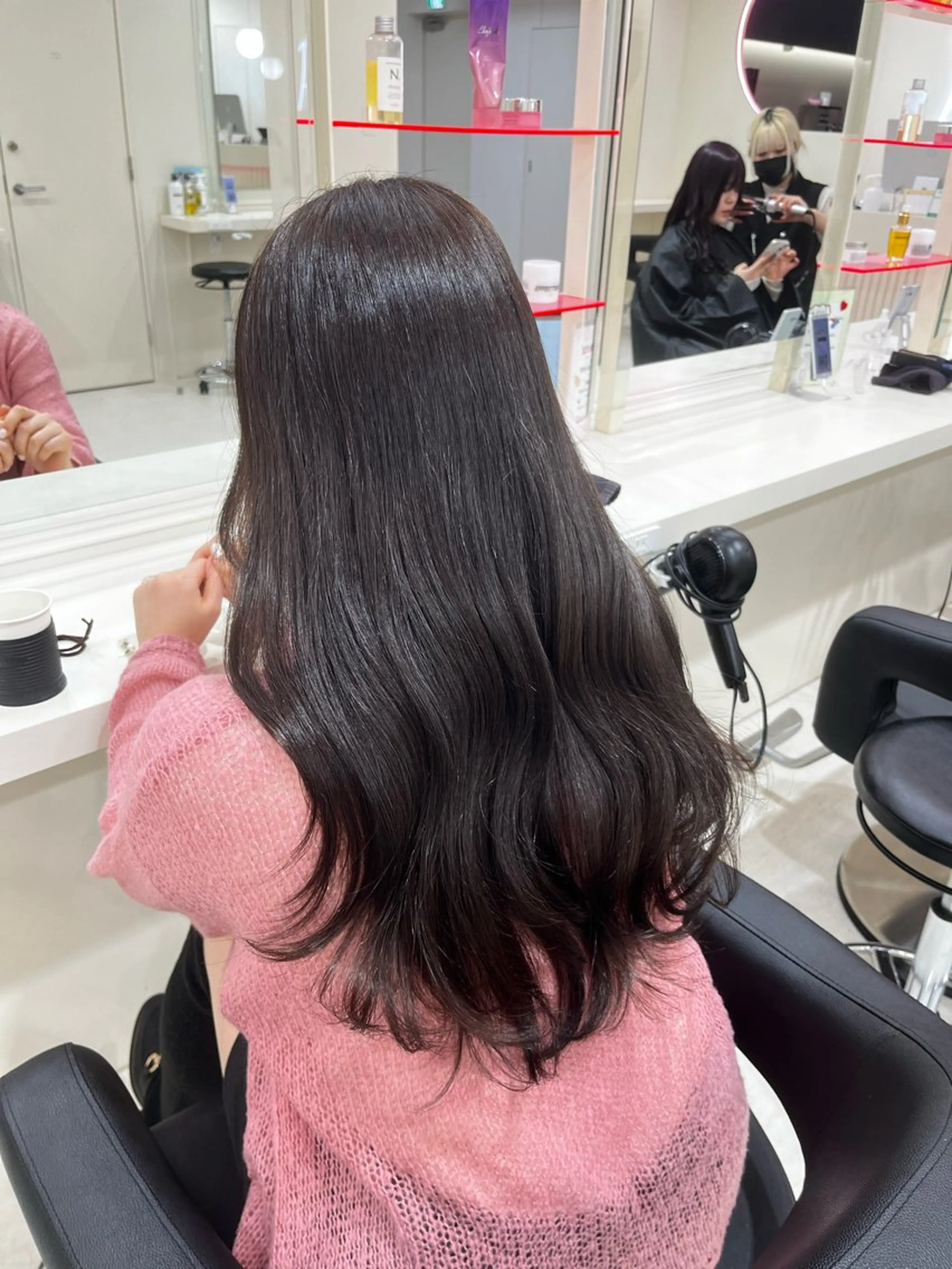 セミロング カラー ヘアアレンジ 韓国レイヤー＆ピンク 艶髪🩶maikoのヘアスタイル