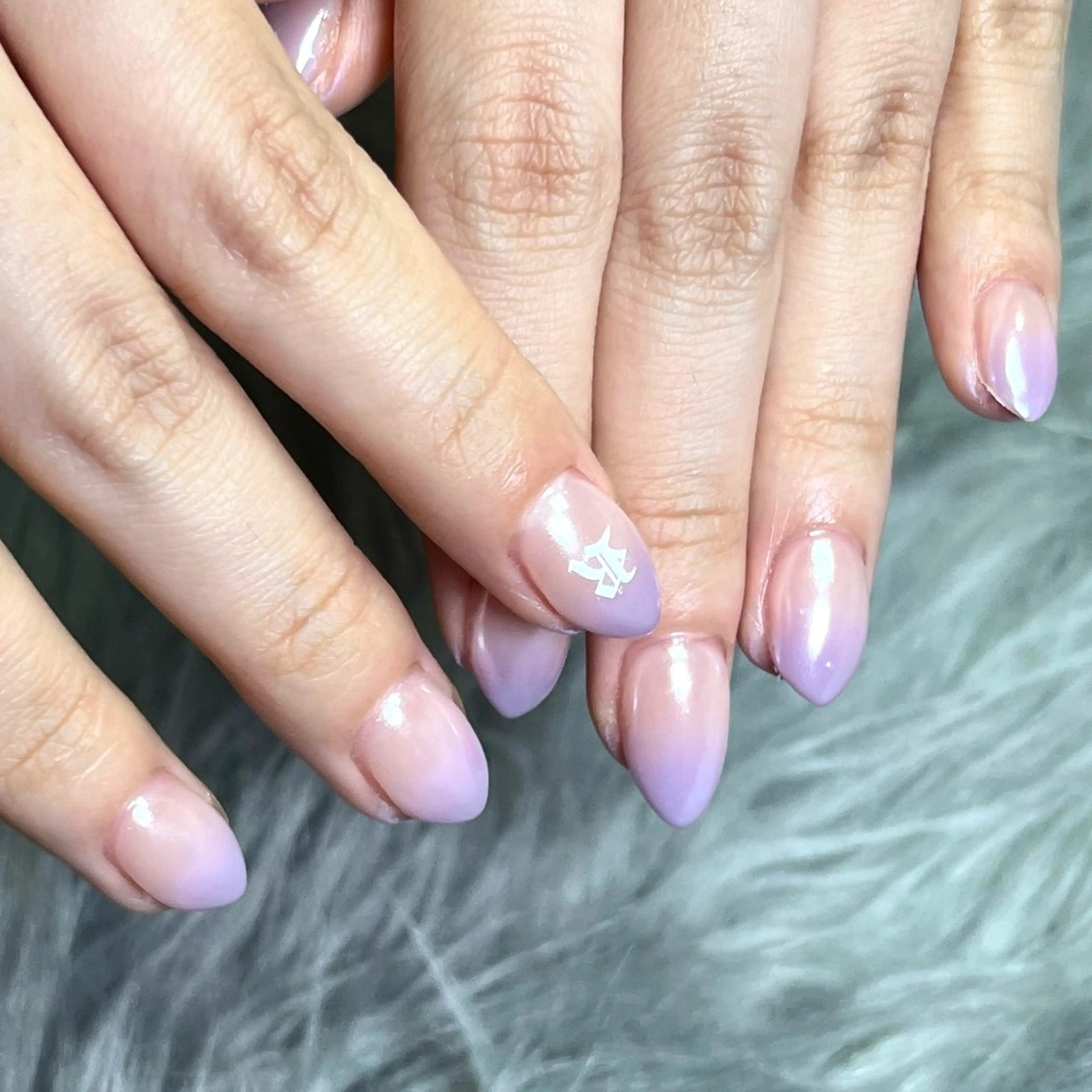 ネイル オーロラネイル ハンドネイル Dark Honey nozomiのネイルデザイン