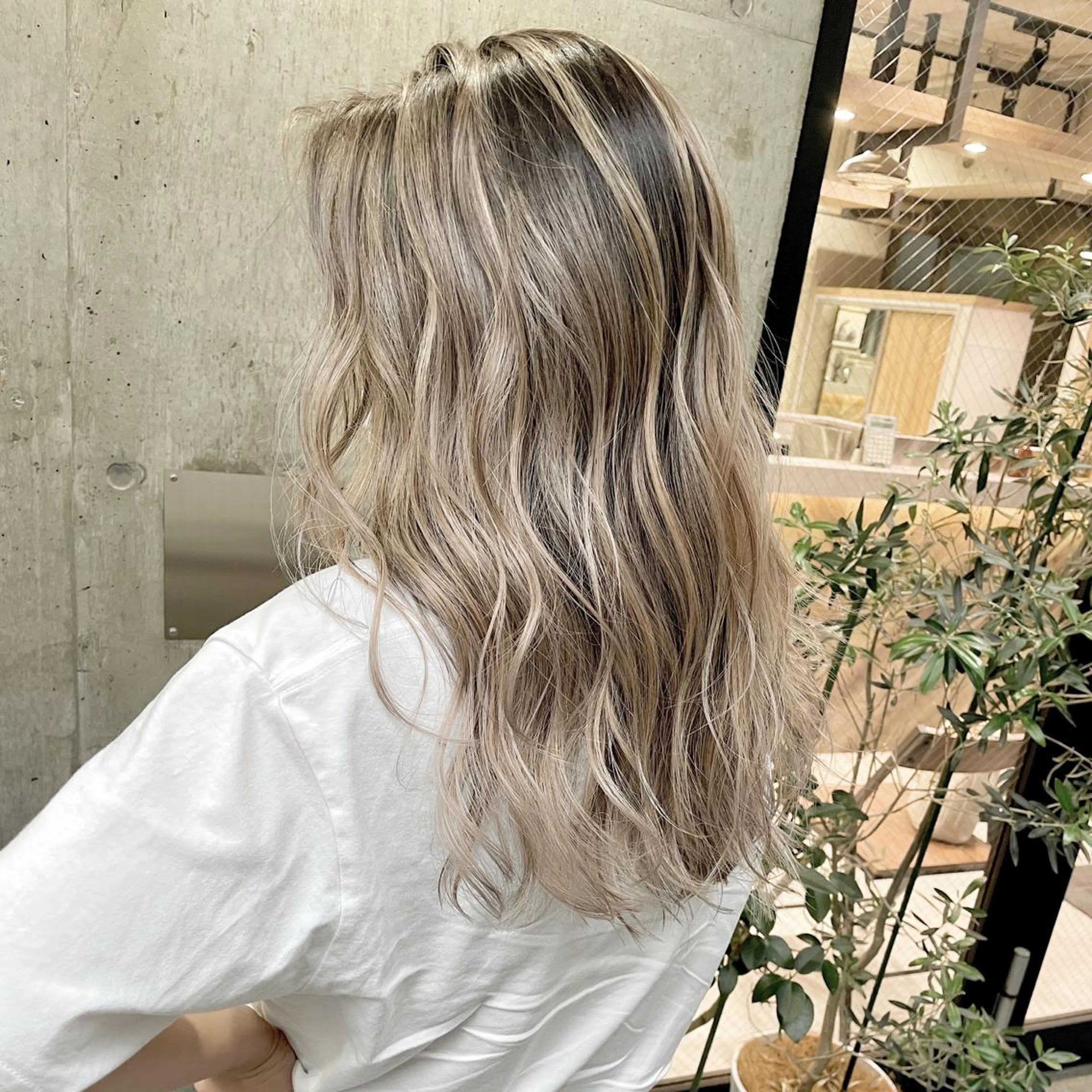 ロング カラー バレイヤージュ レイヤーカット カット ヘアカラー 🌺KANA🇺🇸 海外トレンドヘアのヘアスタイル