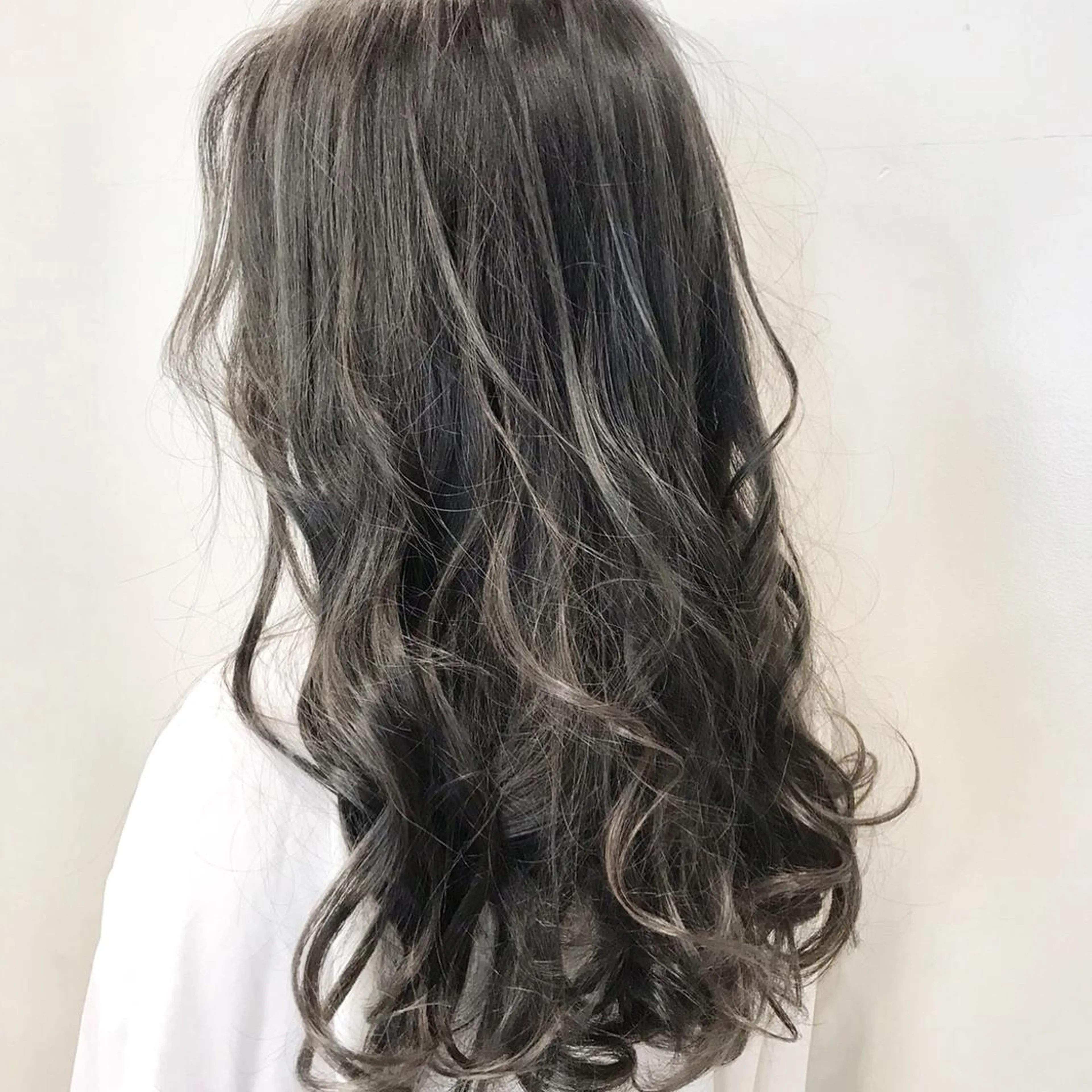 セミロング カラー カット ヘアカラー トリートメント 溝口 和弘のヘアスタイル