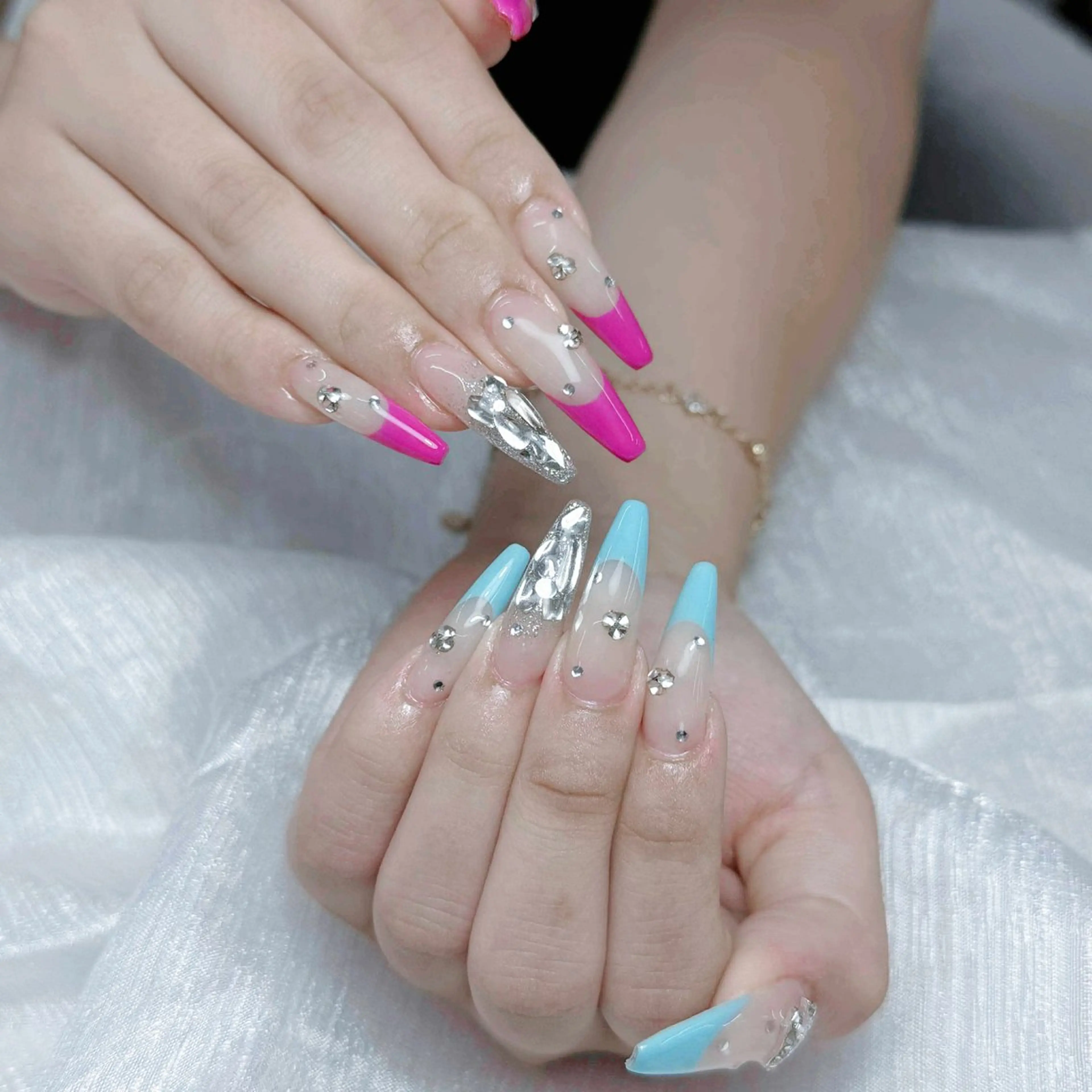 ネイル ハンドネイル ヒェウ Nail Nambaのネイルデザイン