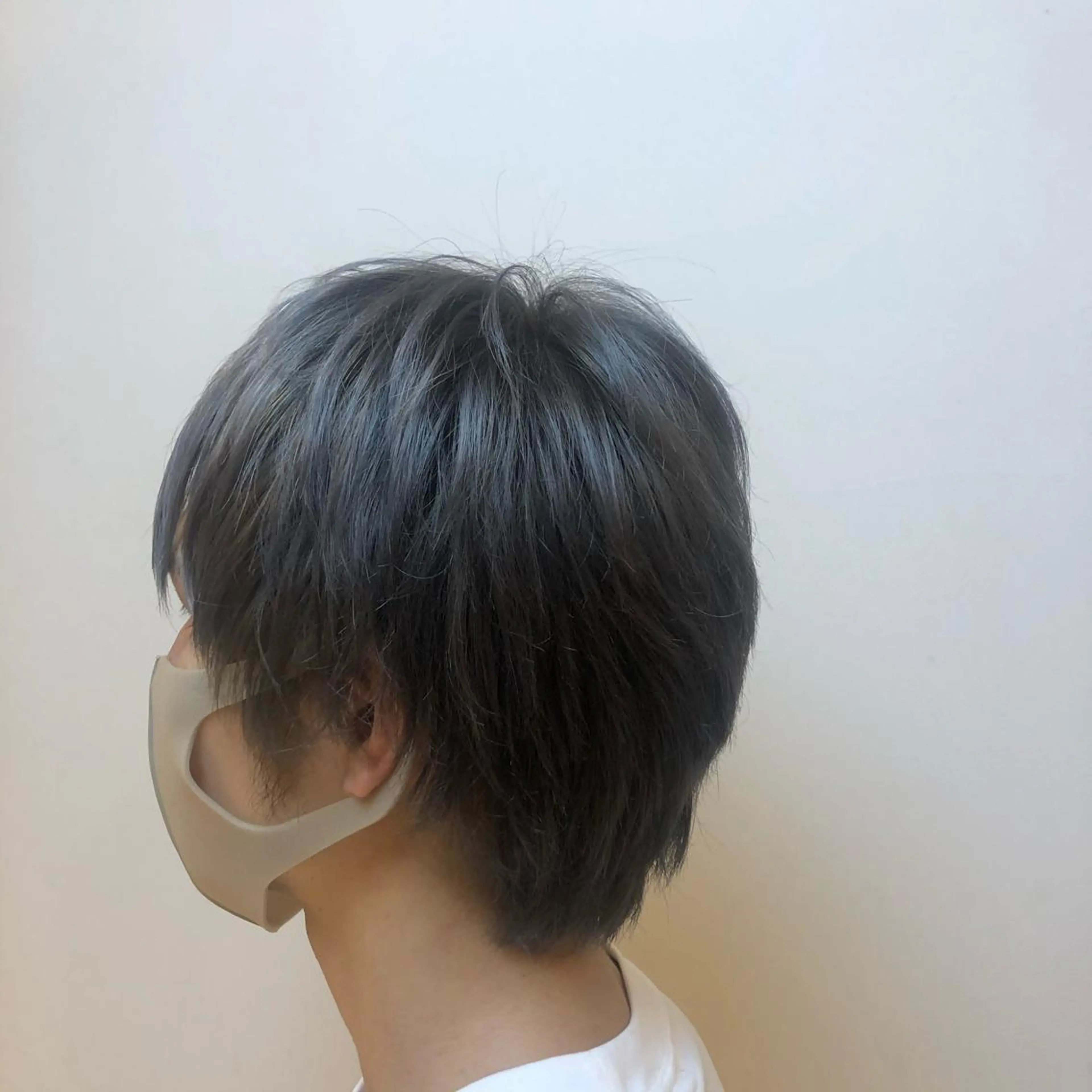 カラー メンズ メンズブリーチ メンズウルフカット ブリーチ ウルフカット オブヘアー宮崎台店所属・み ゆきのマツエク・マツパデザイン