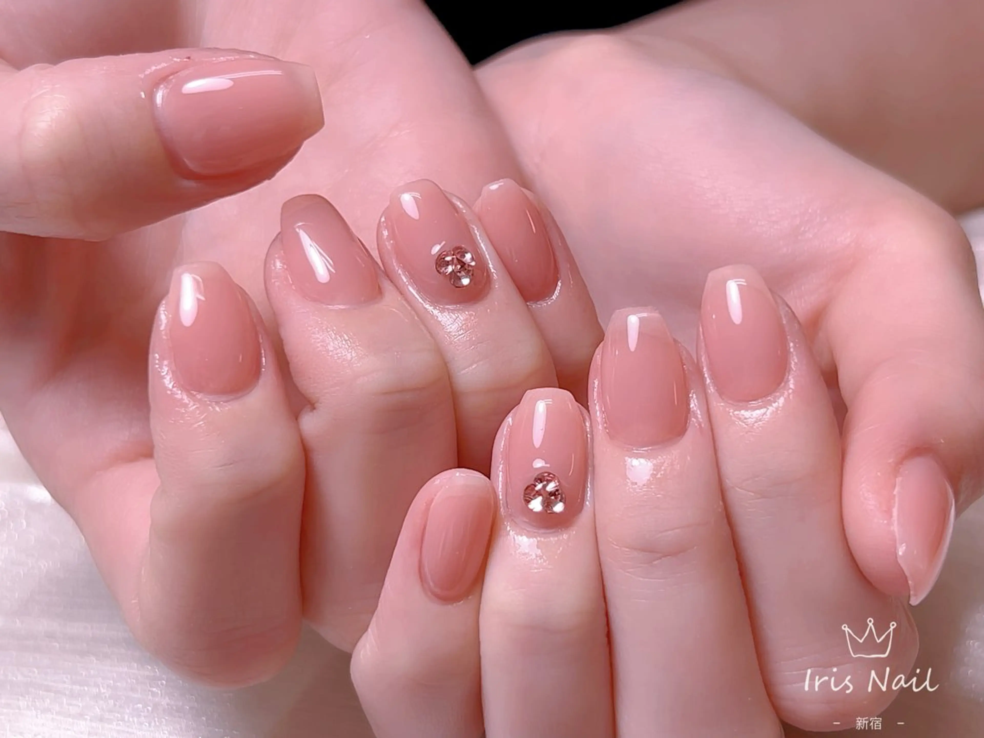 ネイル フレンチネイル ジェルネイル グラデーション 韓国ネイル マグネットネイル ハンドネイル 【長さ出し】 IRIS NAILのネイルデザイン