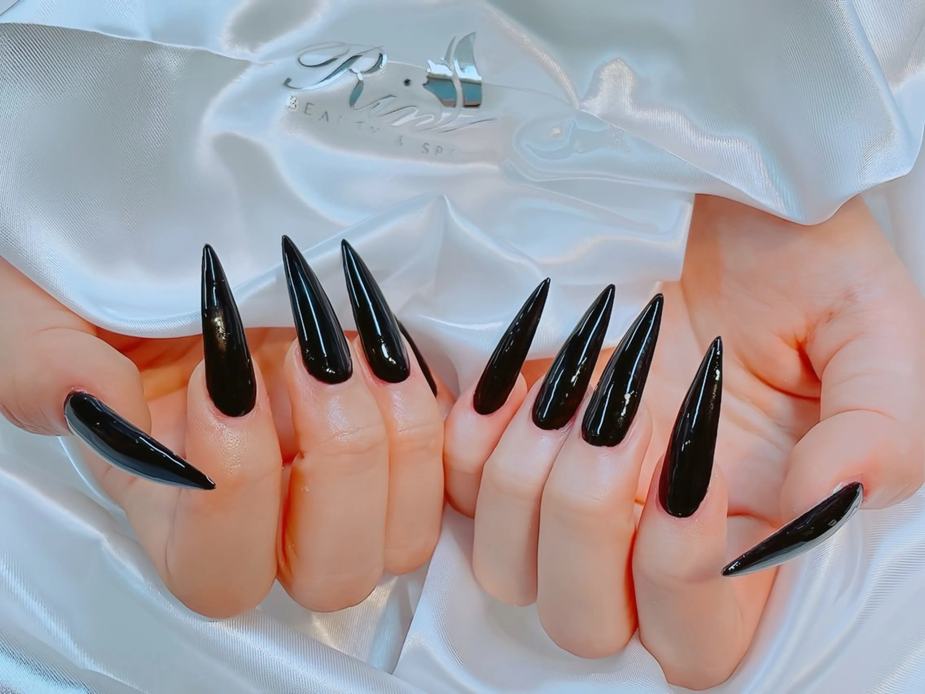 ネイル アートネイル フレンチネイル キラキラネイル 韓国ネイル 水色 ハンドネイル Rin Nail所属・Rin Nailのネイルデザイン