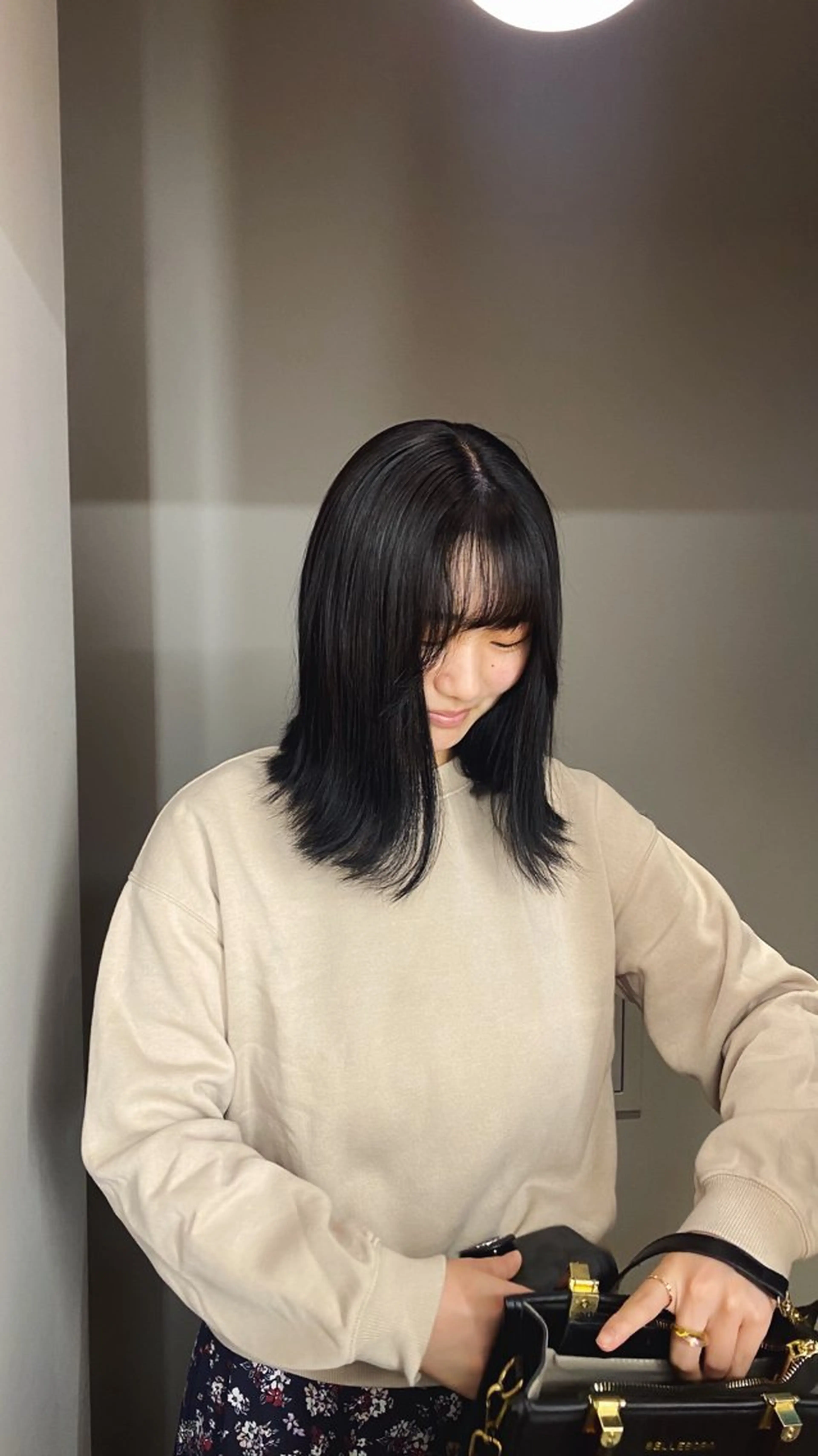 ミディアム カラー 黒髪 ブルーカラー ブルーブラック ブラウンカラー ダークブラウン ヘアカラー カットモデル募集 🪷なりたりみのヘアスタイル