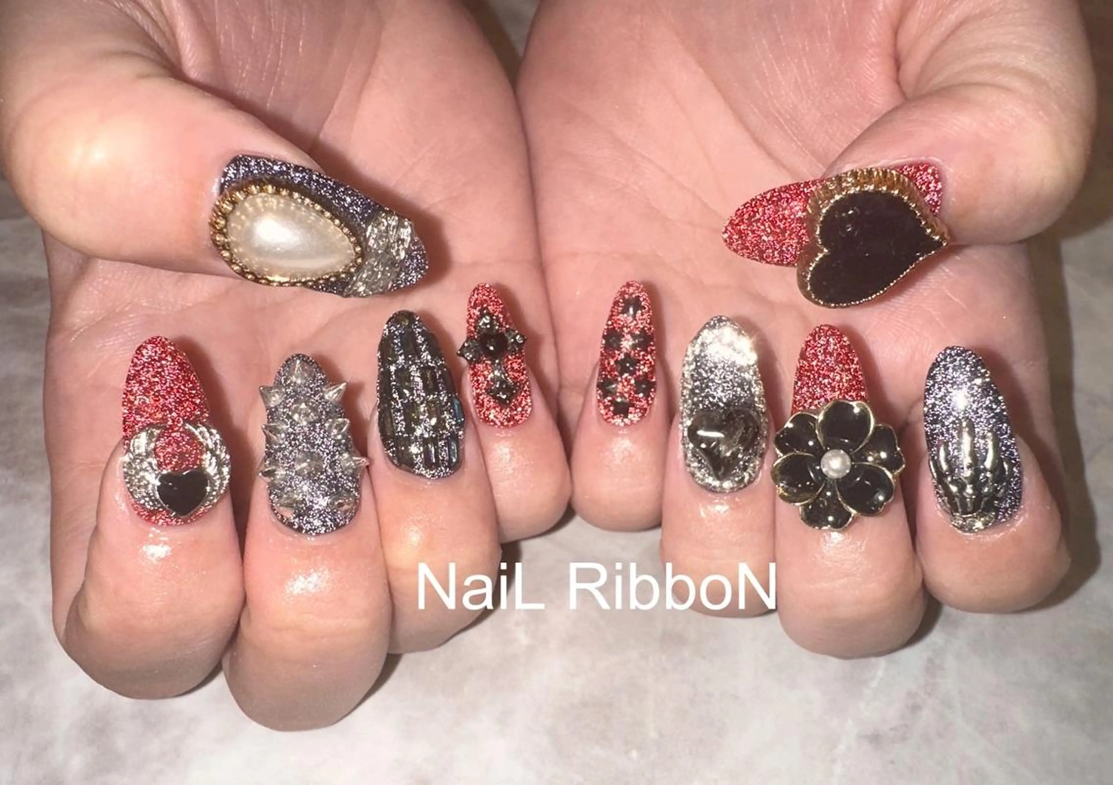 ネイル ネイルリボン 伊藤のネイルデザイン