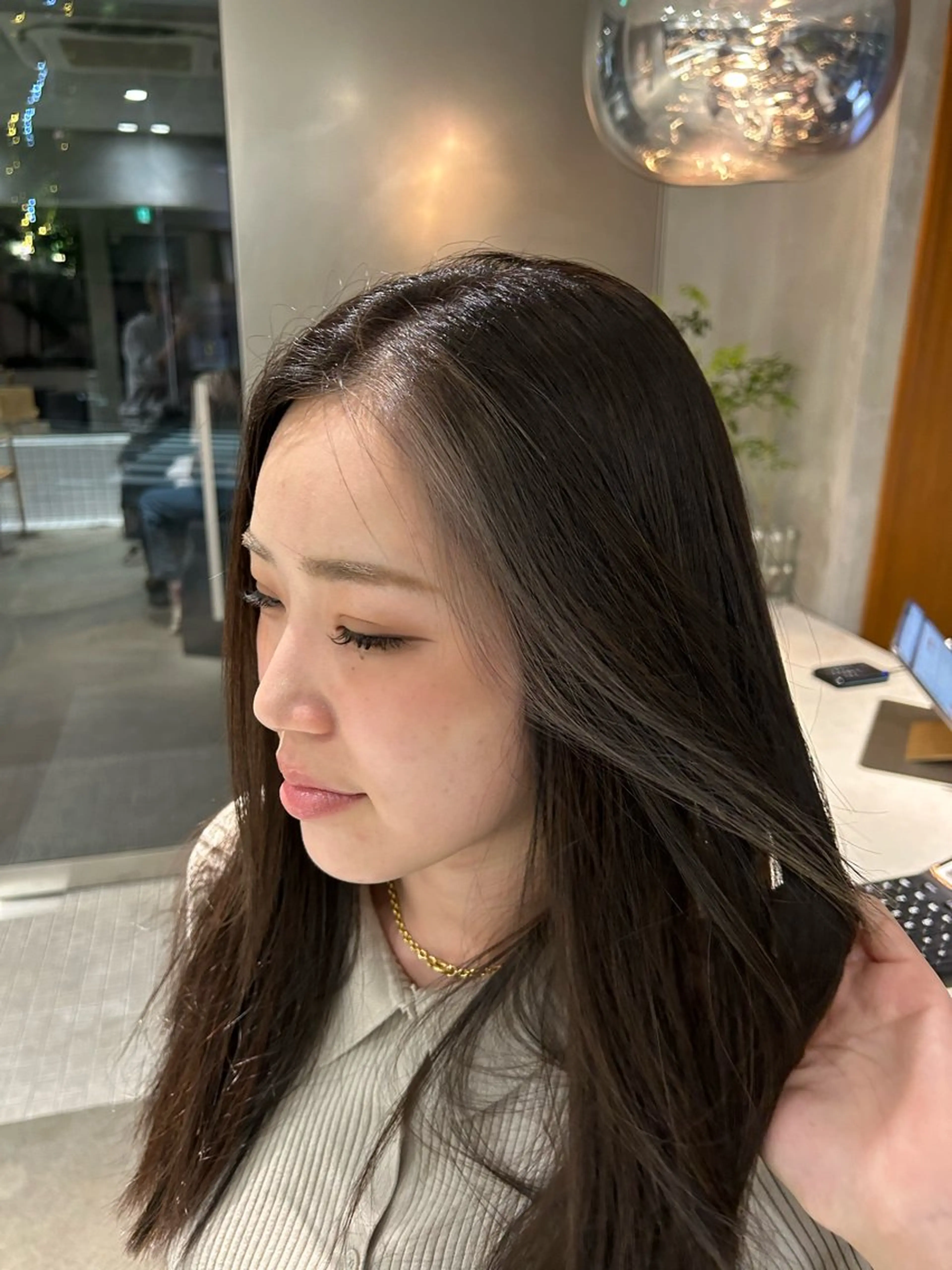 カラー ブリーチ 馬場 菜乃夏のヘアスタイル