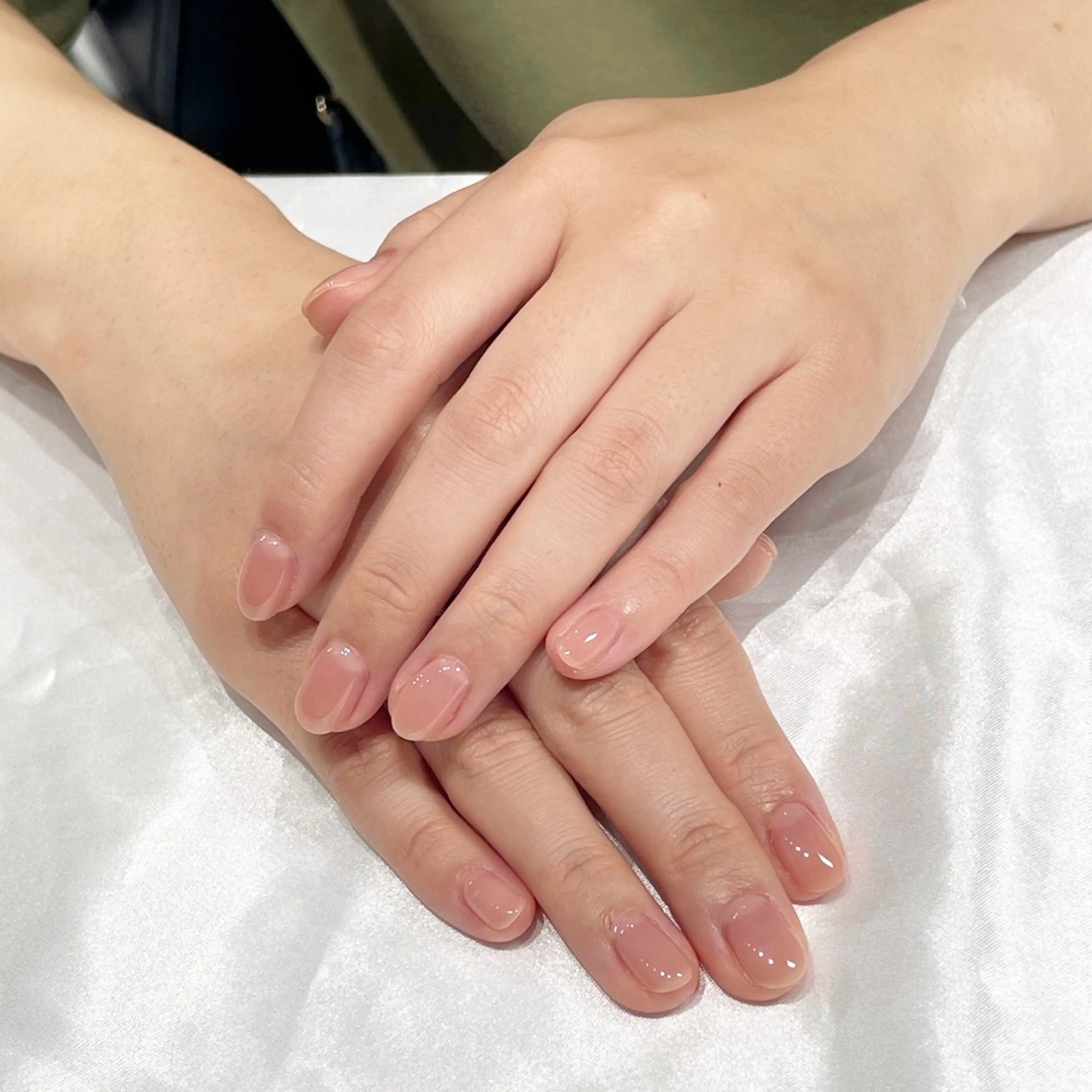 ネイル ハンドネイル リスブラン HINARIのネイルデザイン