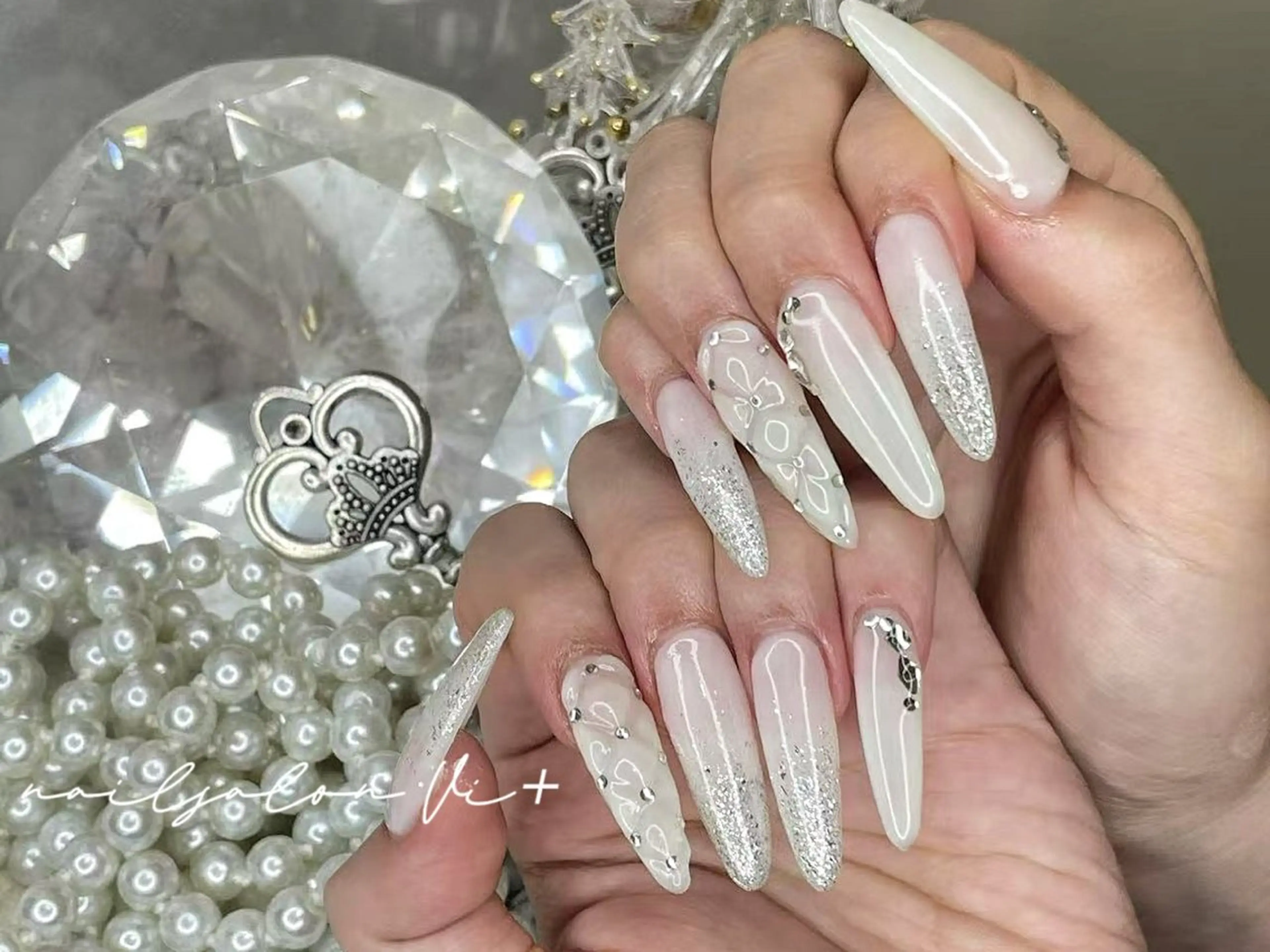 ネイル ハンドネイル ✨Nailsalon Vi+✨のネイルデザイン