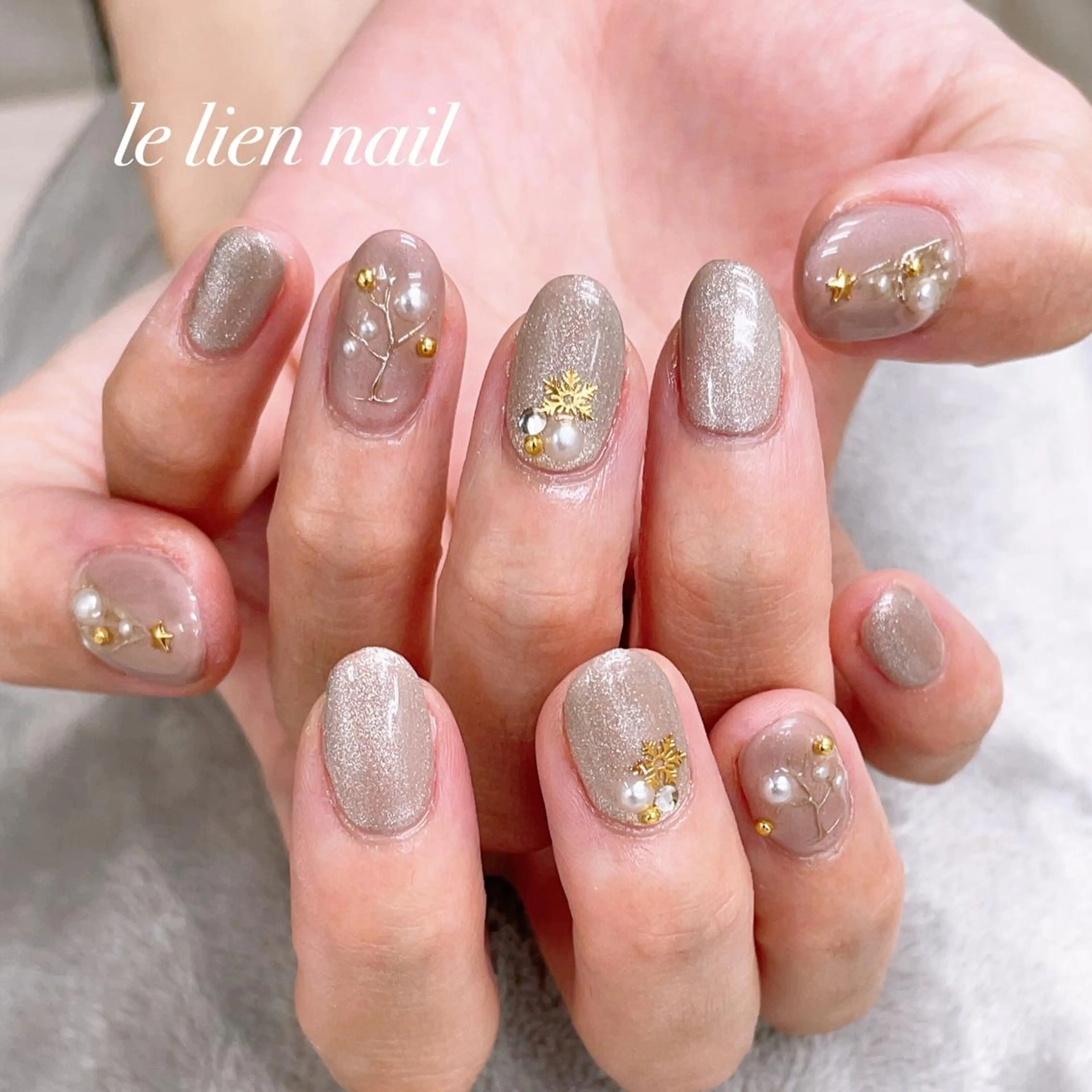 ミディアム クリスマス ハンドネイル le lien nailのネイルデザイン